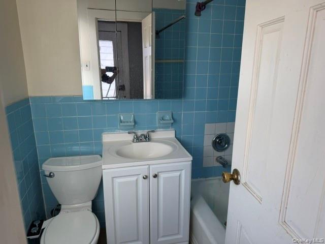 Single Family 89th Avenue Queens, NY 11426, MLS-1060107-5