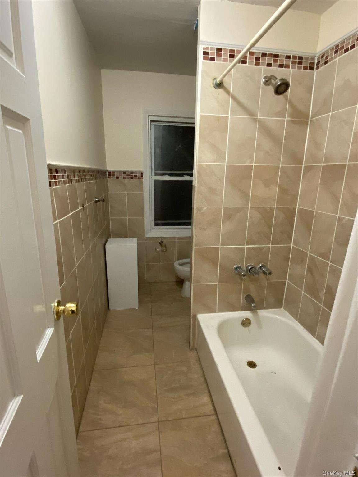 Single Family 89th Avenue Queens, NY 11426, MLS-1060107-8