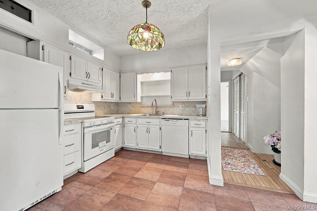 Single Family 9th Avenue Queens, NY 11356, MLS-1060165-9