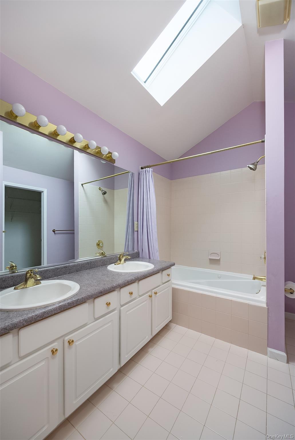 Single Family Turnberry Court Dutchess County, NY 12603, MLS-1060212-19