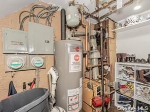 Single Family Hollers Avenue  Bronx, NY 10475, MLS-1060248-10