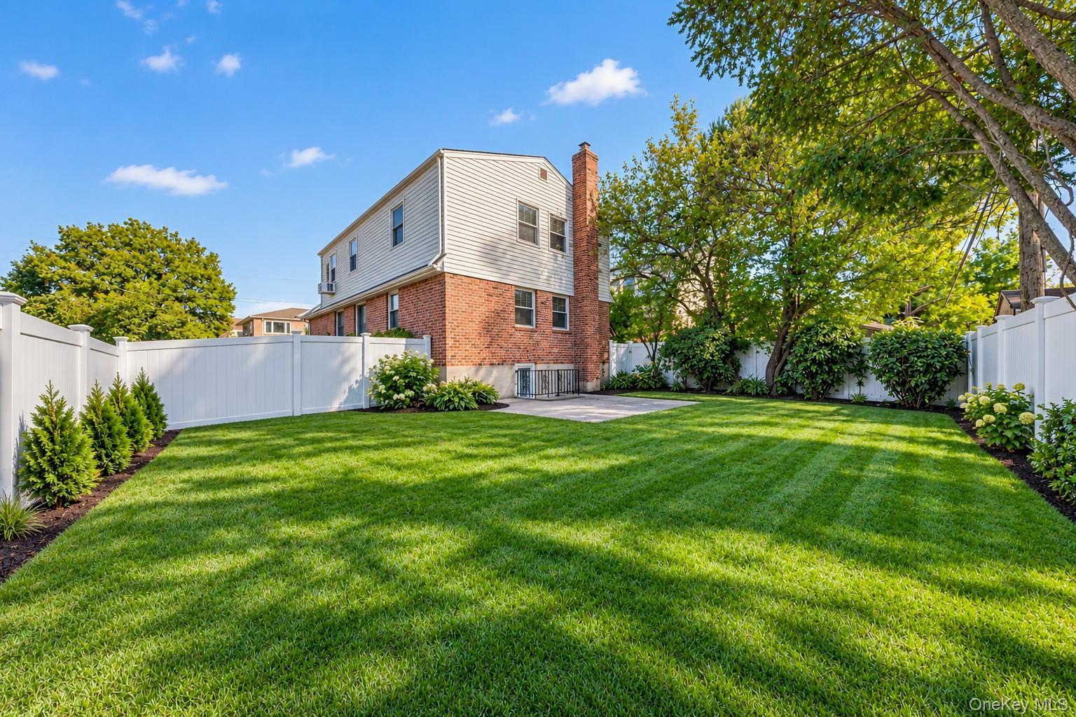 Single Family 208th Street  Queens, NY 11361, MLS-1060268-22