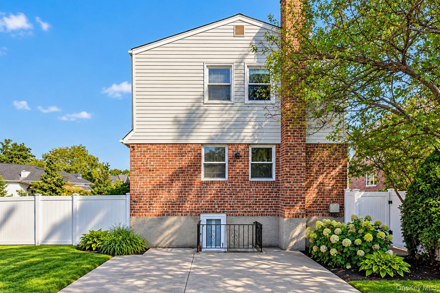 Single Family 208th Street  Queens, NY 11361, MLS-1060268-23