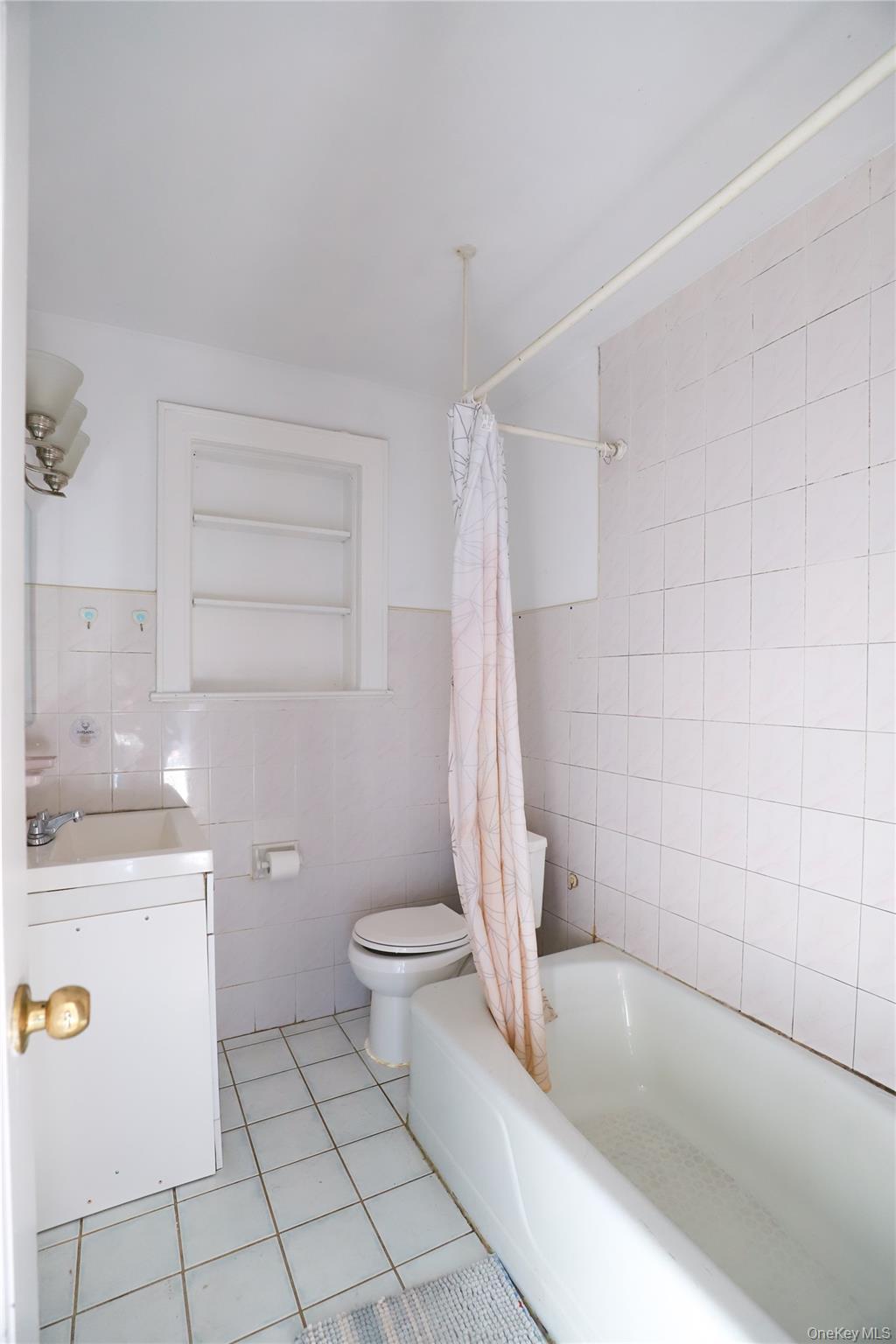 Single Family Kalmia Avenue Queens, NY 11355, MLS-1060271-10