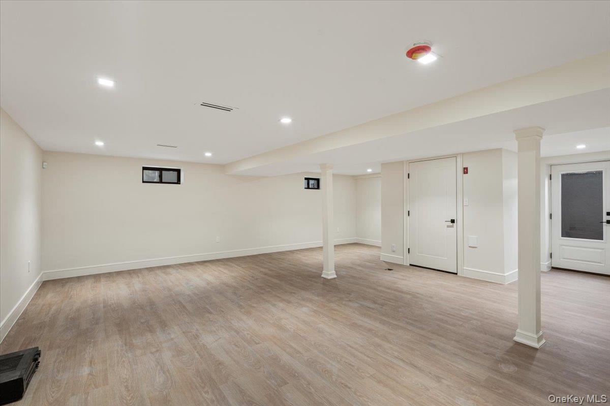Single Family 7th Avenue  Queens, NY 11357, MLS-1060349-20
