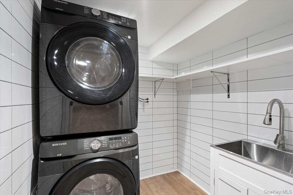 Single Family 7th Avenue  Queens, NY 11357, MLS-1060349-21