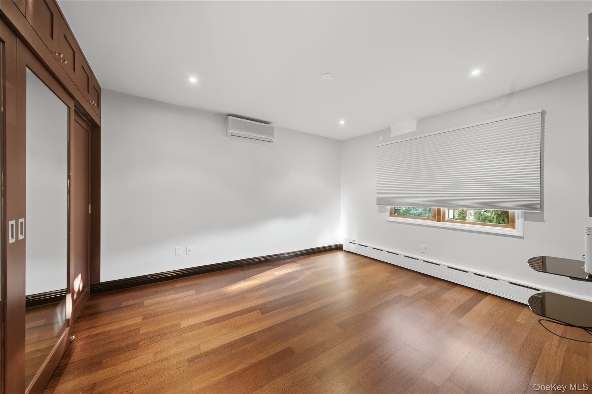 Single Family 69th Lane Queens, NY 11378, MLS-1060411-16