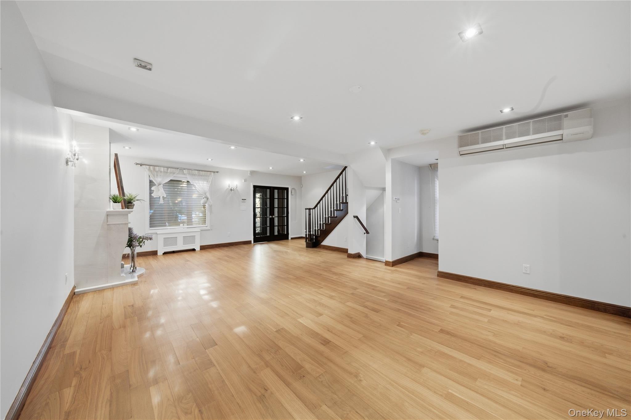 Single Family 69th Lane Queens, NY 11378, MLS-1060411-2