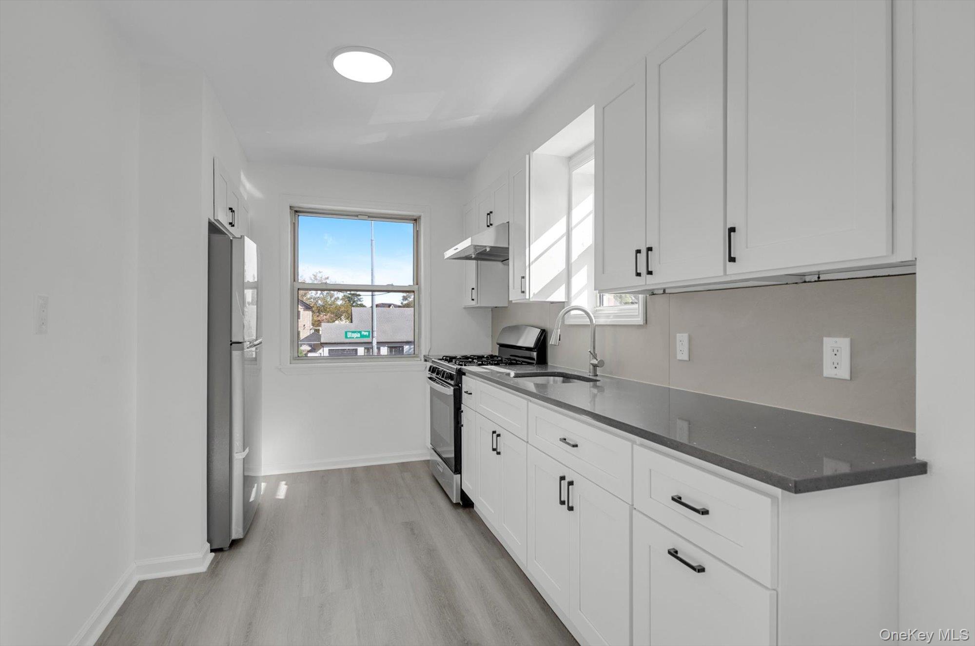 Single Family Utopia Parkway Queens, NY 11365, MLS-1060552-3