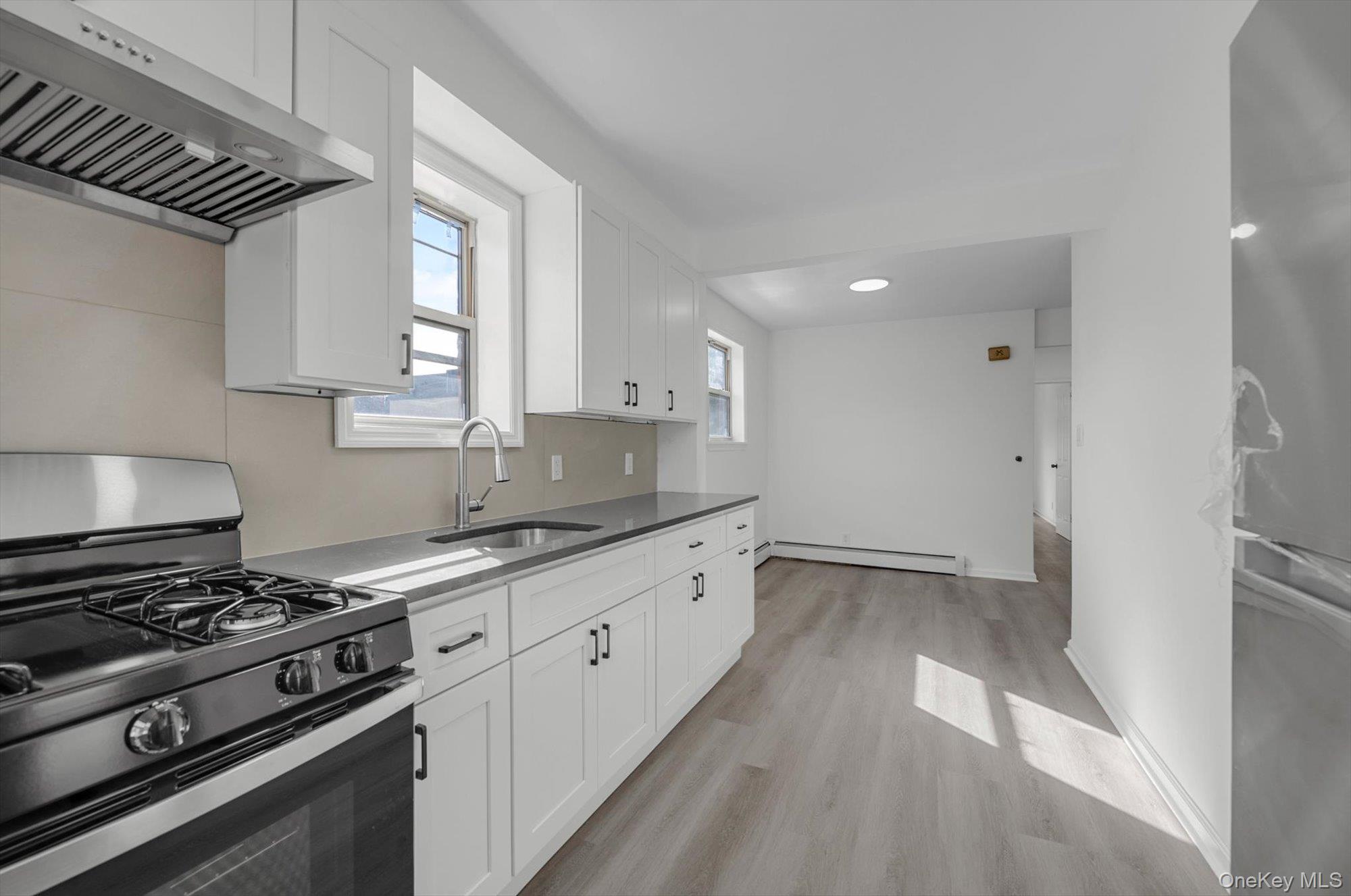Single Family Utopia Parkway Queens, NY 11365, MLS-1060552-4