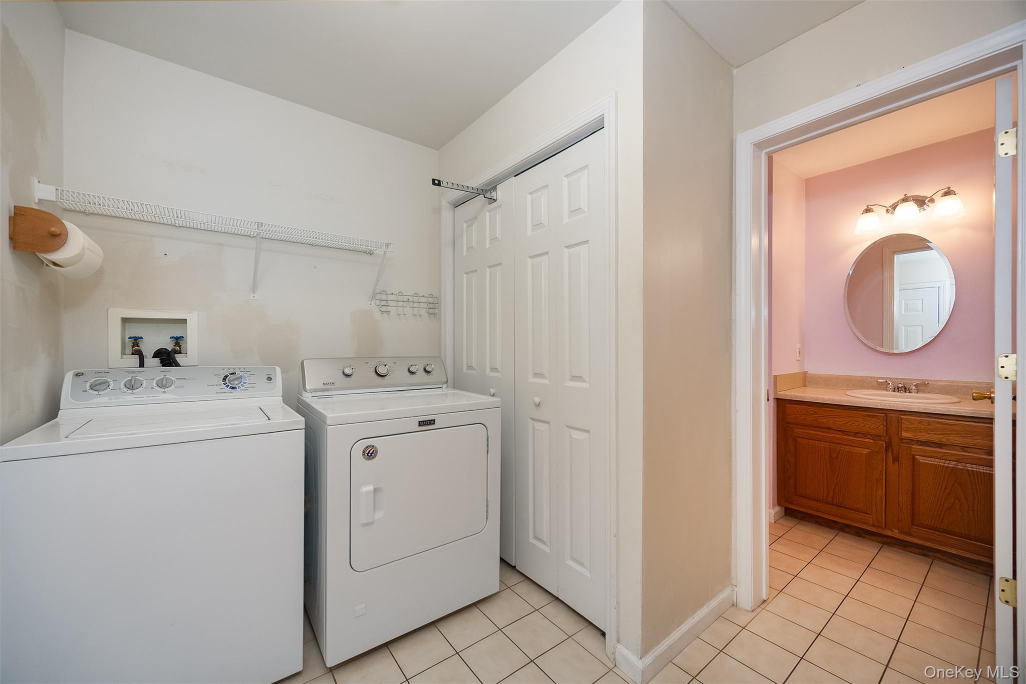 Single Family Pinebrook Drive  Dutchess County, NY 12538, MLS-1060629-10