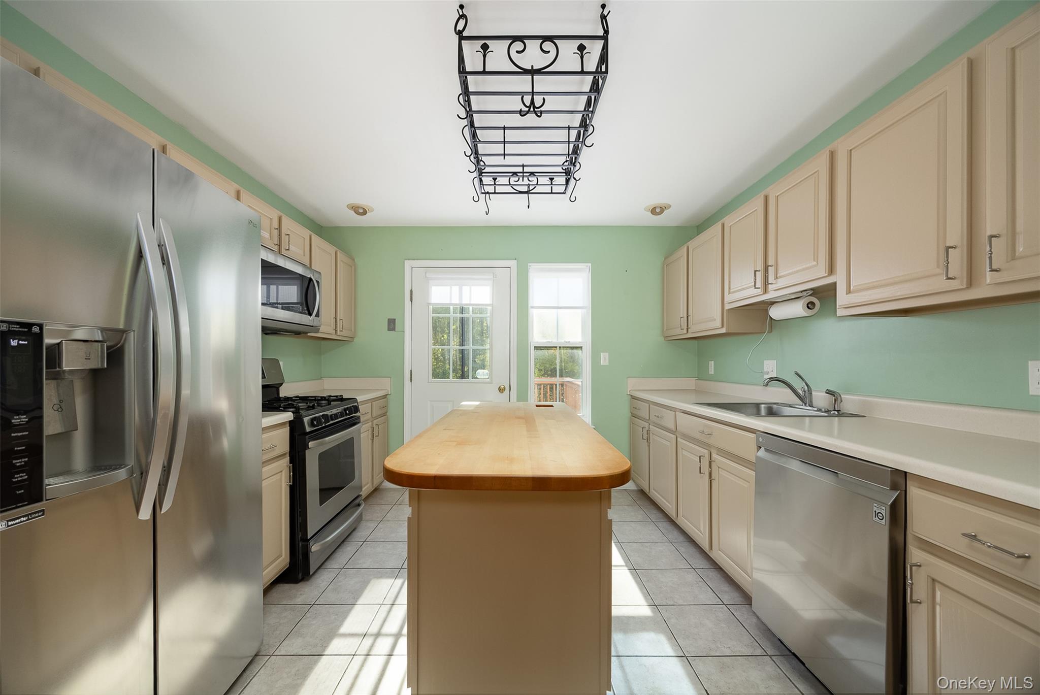 Single Family Pinebrook Drive  Dutchess County, NY 12538, MLS-1060629-5