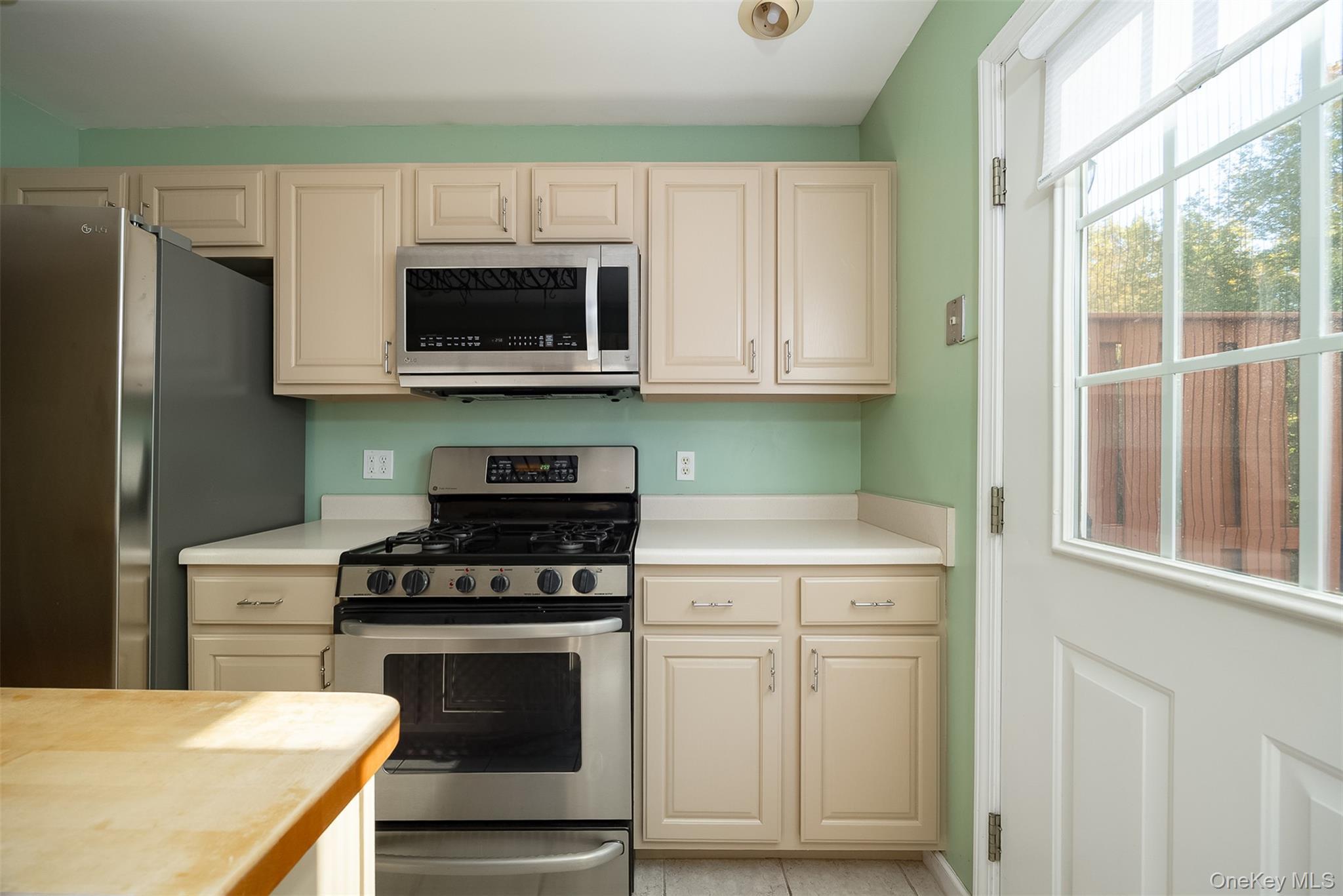 Single Family Pinebrook Drive  Dutchess County, NY 12538, MLS-1060629-6