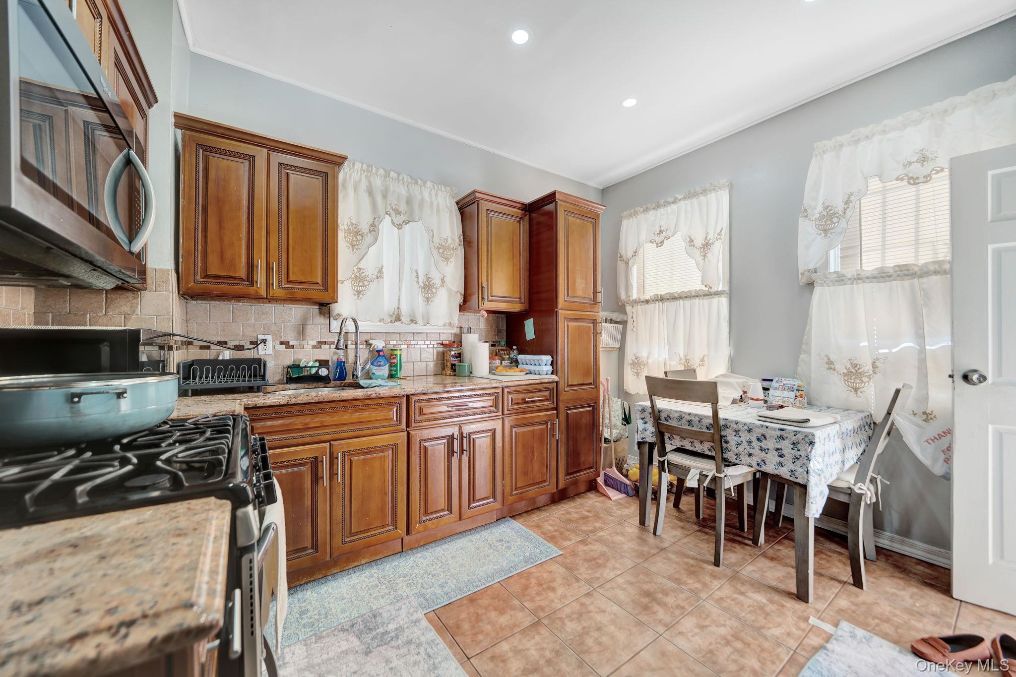 Single Family 131st Street  Queens, NY 11419, MLS-1060636-5