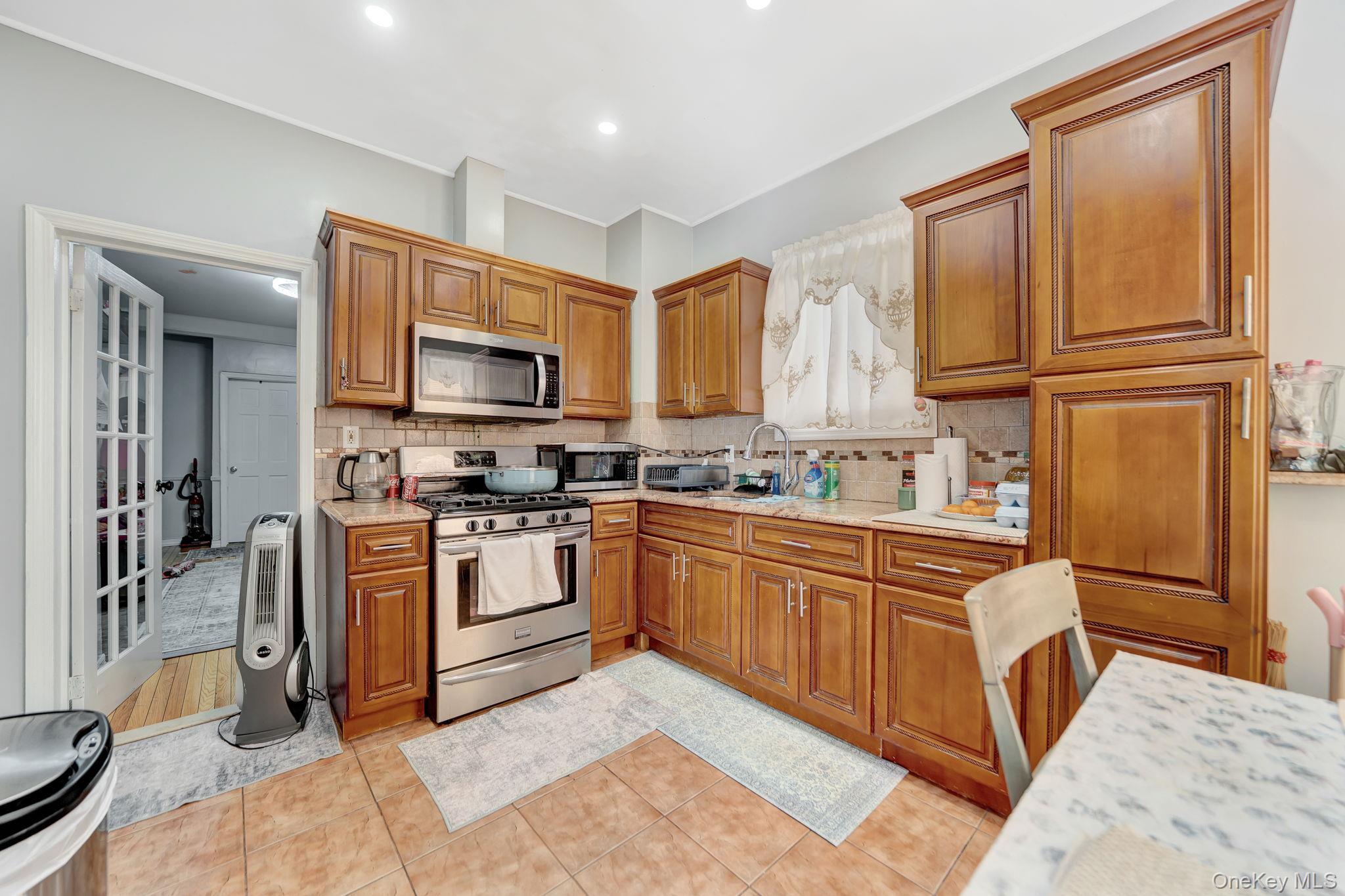 Single Family 131st Street  Queens, NY 11419, MLS-1060636-6