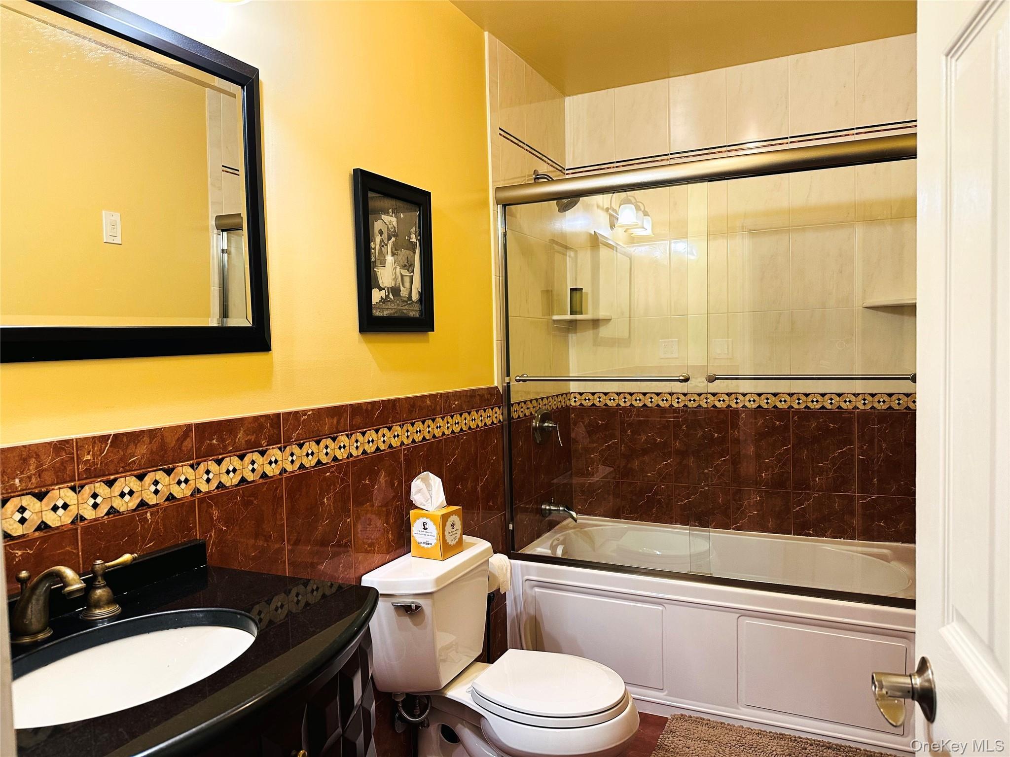 Single Family 180th St Queens, NY 11434, MLS-1060663-16