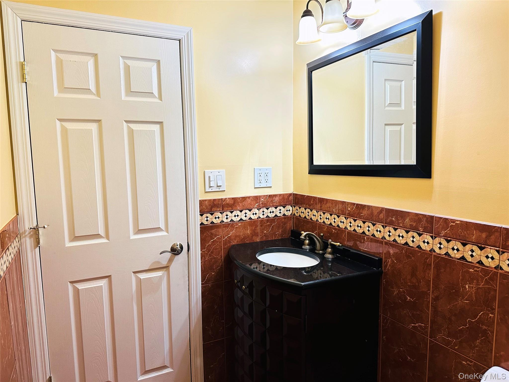 Single Family 180th St Queens, NY 11434, MLS-1060663-17