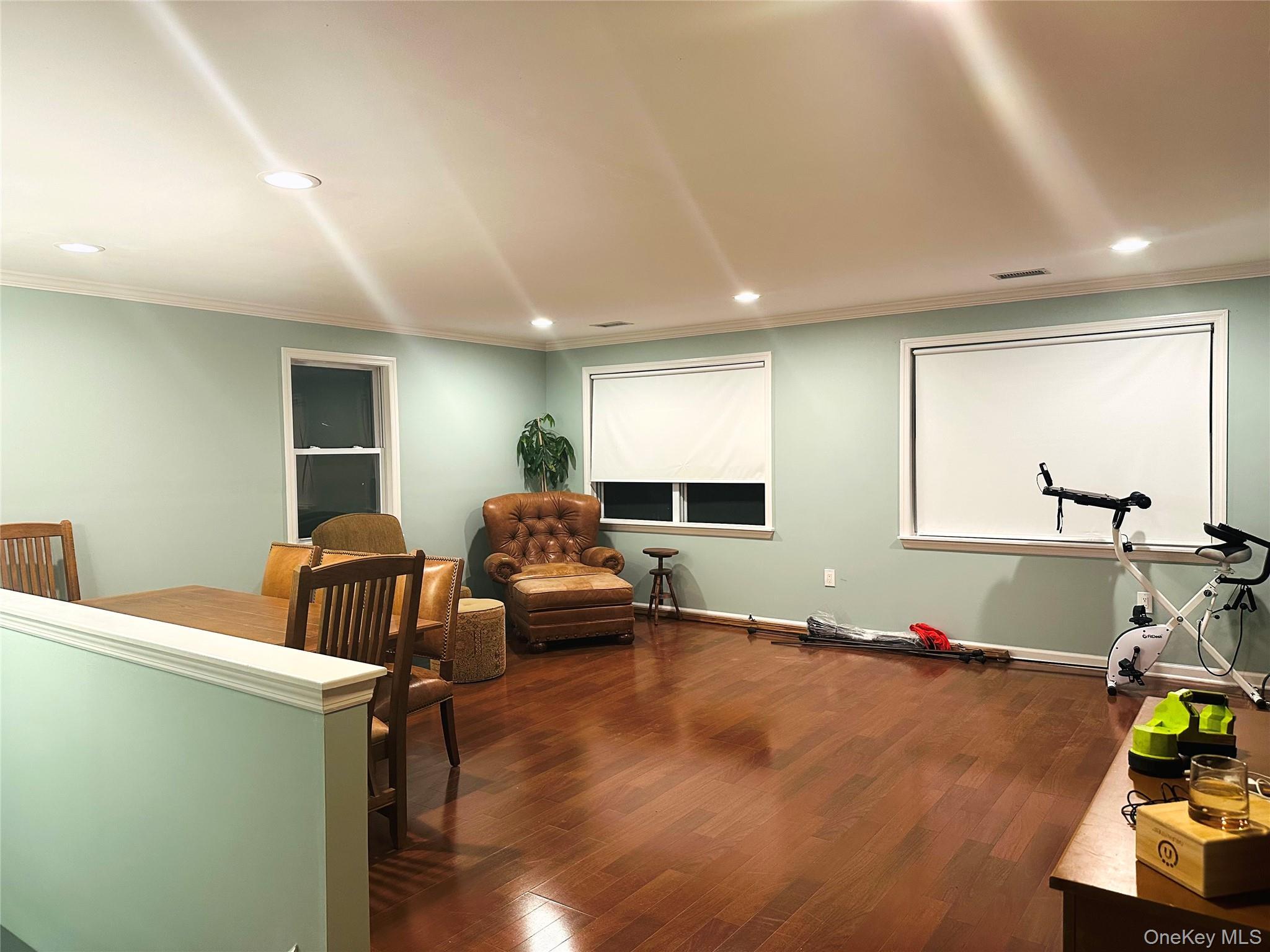 Single Family 180th St Queens, NY 11434, MLS-1060663-22