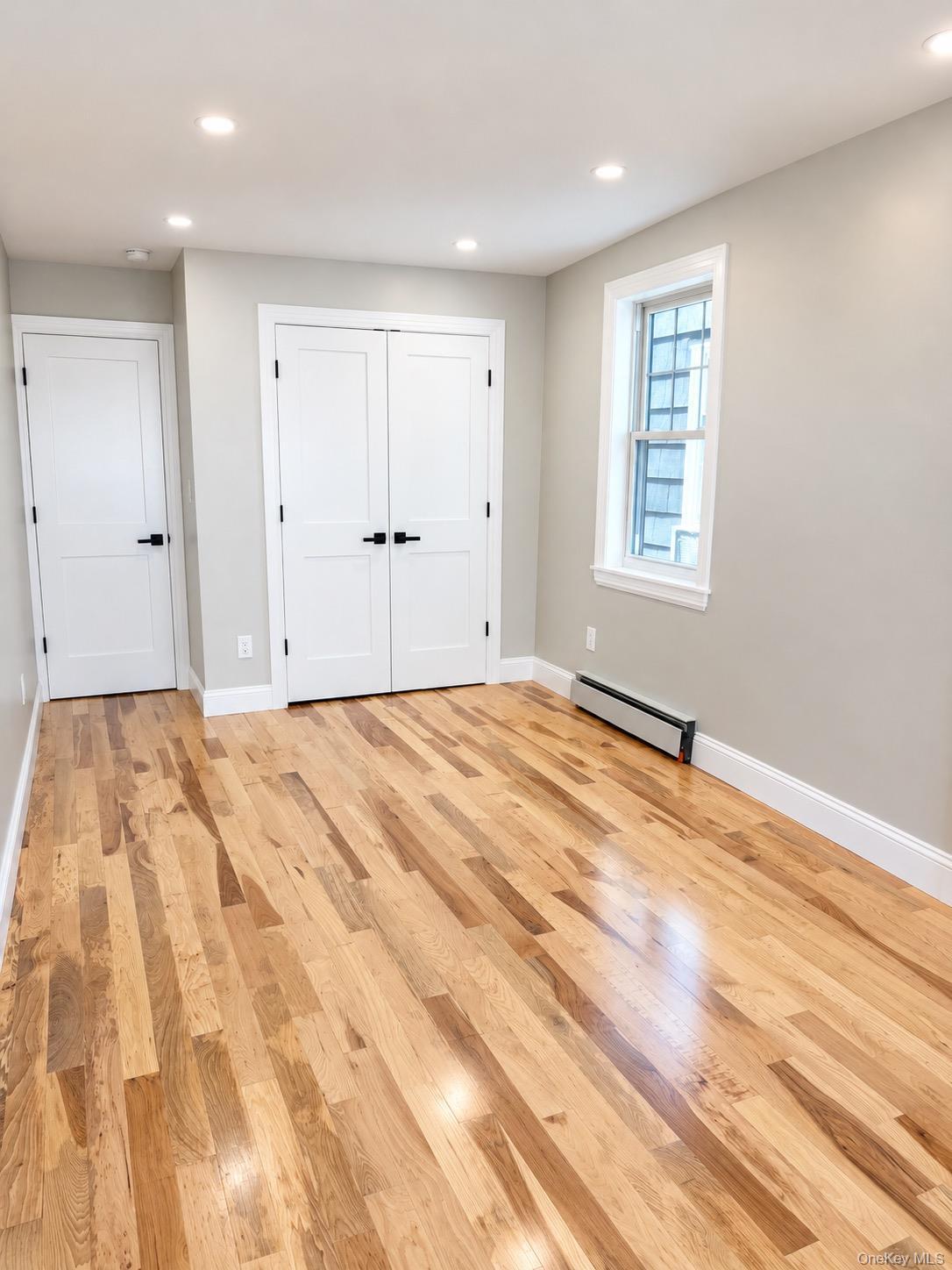 Single Family 78th Avenue Queens, NY 11385, MLS-1060666-20
