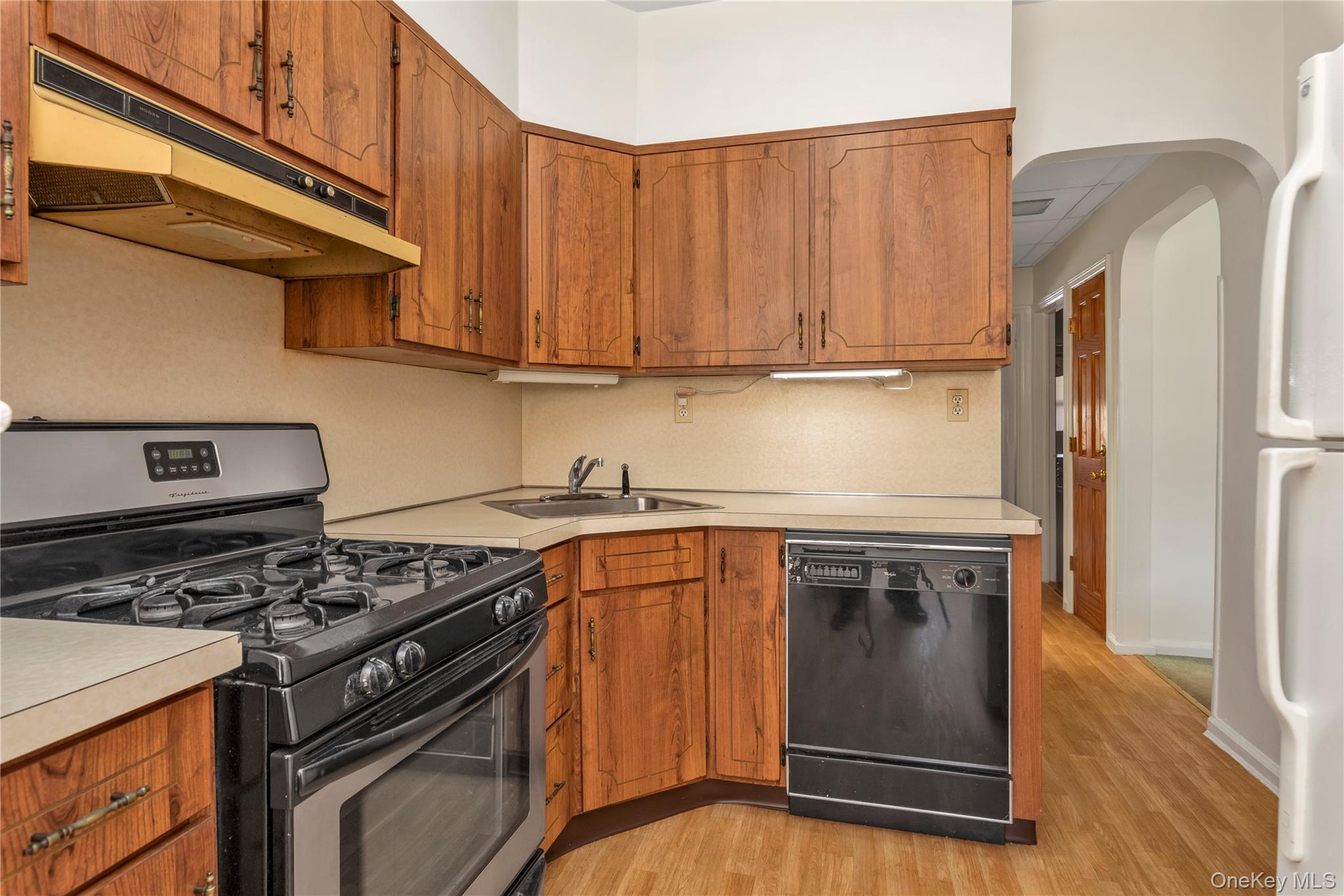 Single Family 46th Road  Queens, NY 11358, MLS-1060684-9