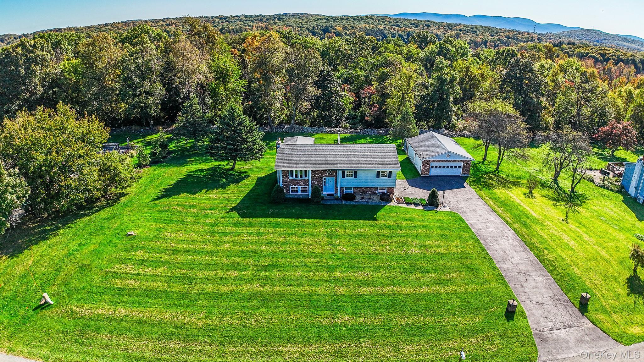 Single Family Gunsch Estate Drive Orange County, NY 12550, MLS-1060686-2
