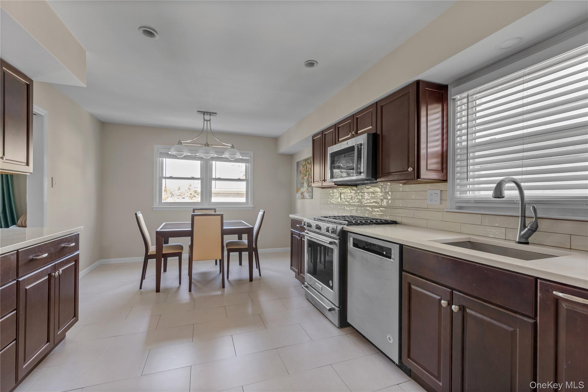 Single Family 11th Avenue Queens, NY 11357, MLS-1060714-10