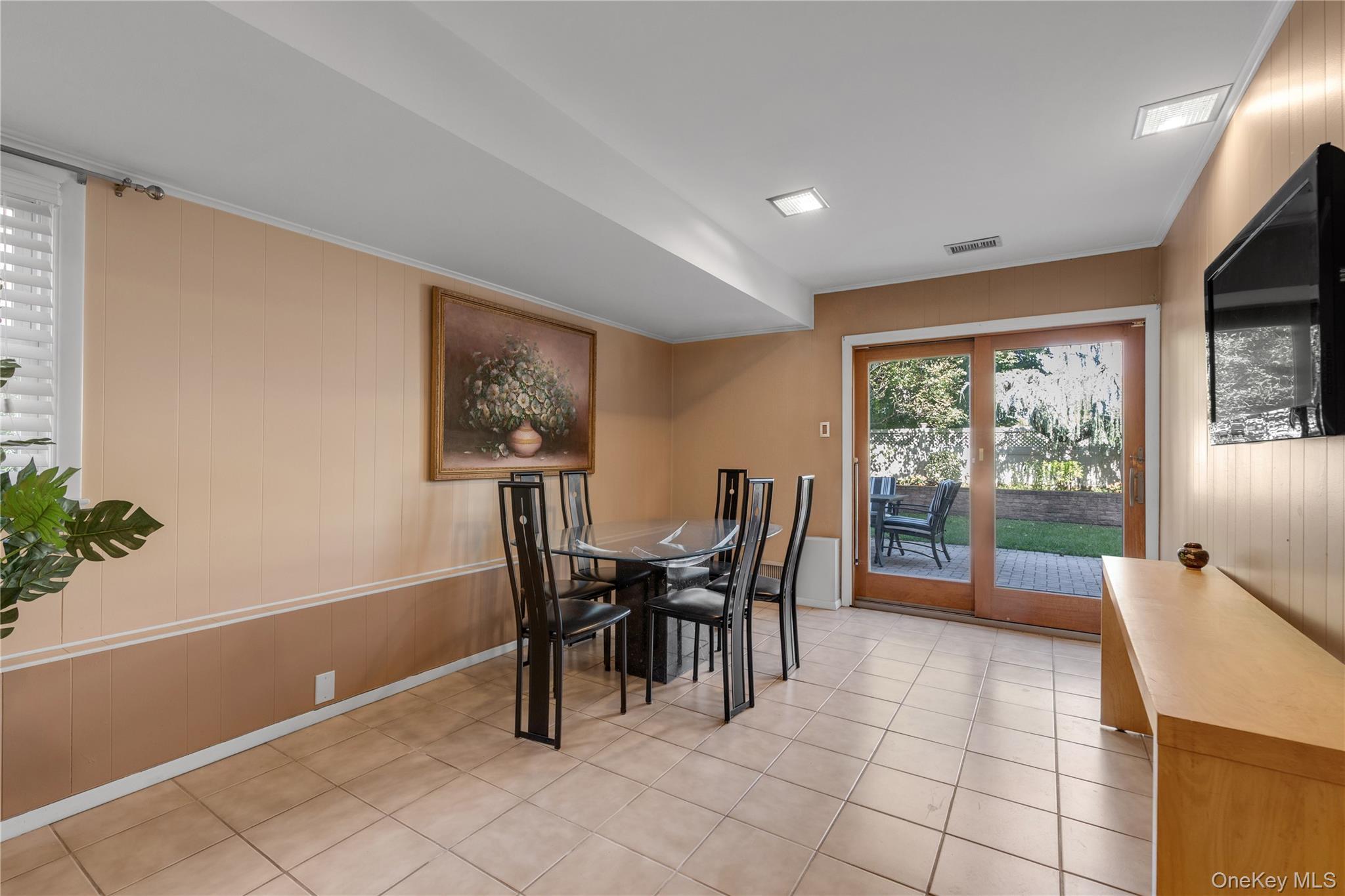 Single Family 11th Avenue Queens, NY 11357, MLS-1060714-19