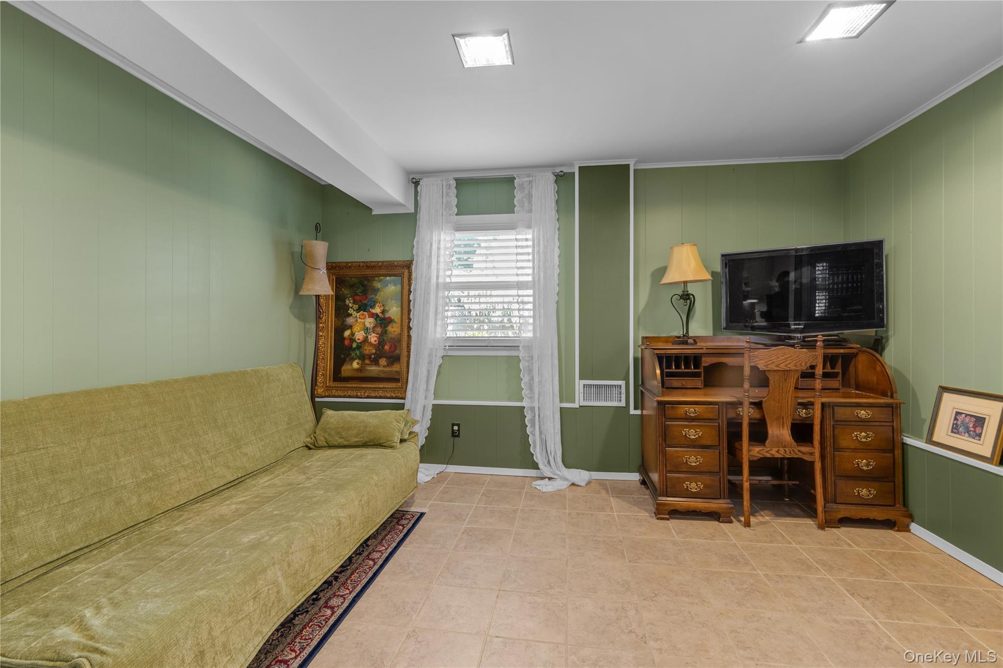 Single Family 11th Avenue Queens, NY 11357, MLS-1060714-20