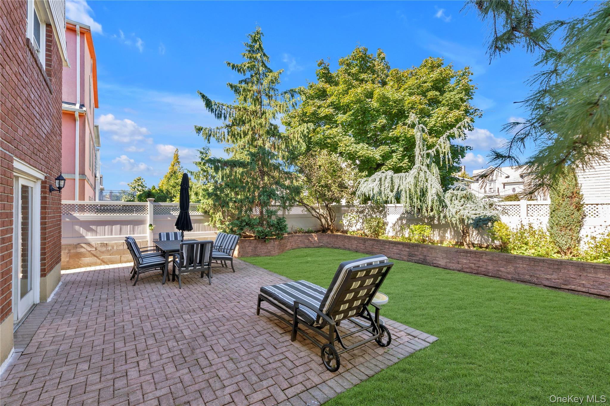 Single Family 11th Avenue Queens, NY 11357, MLS-1060714-32