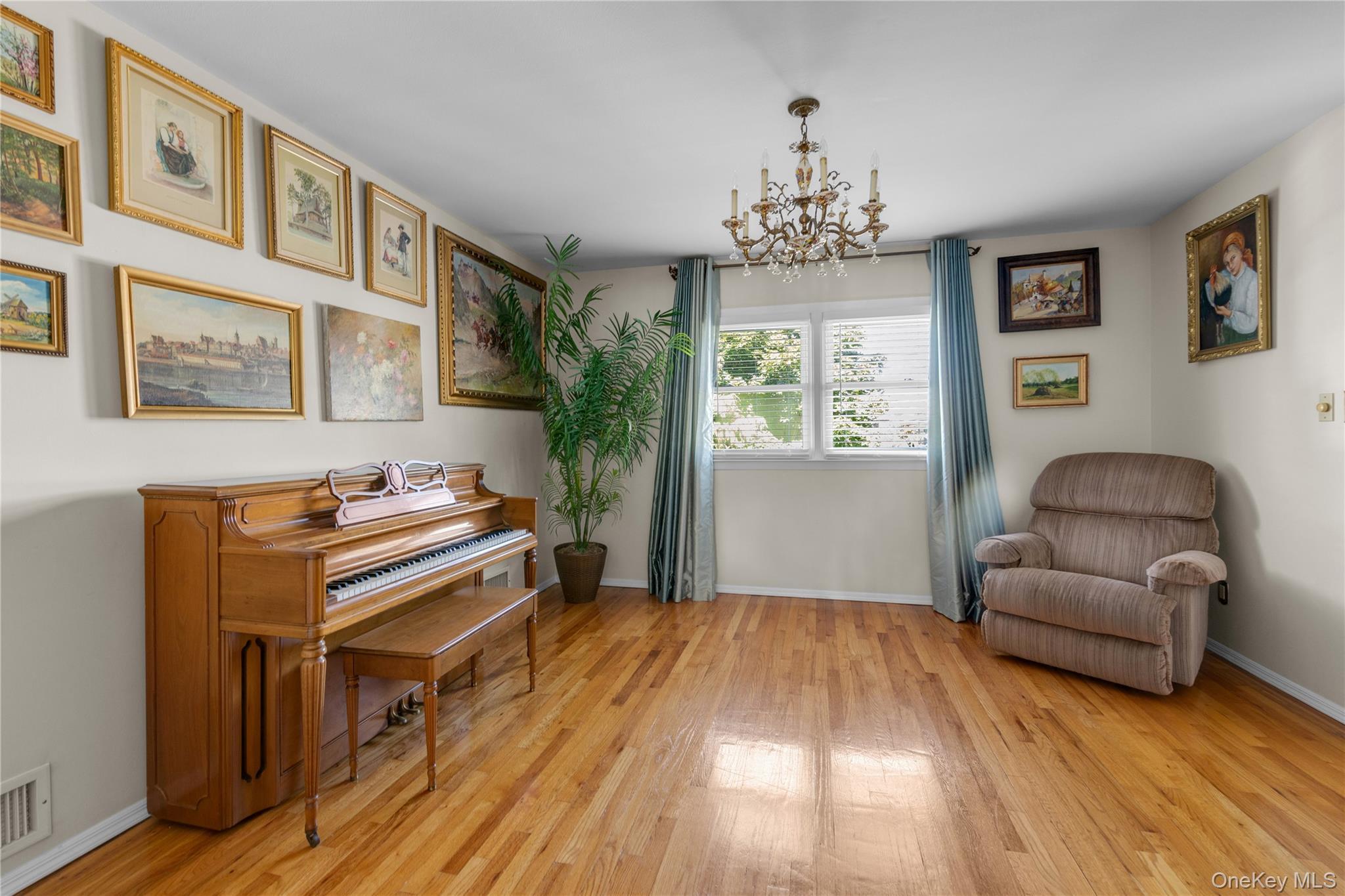 Single Family 11th Avenue Queens, NY 11357, MLS-1060714-6