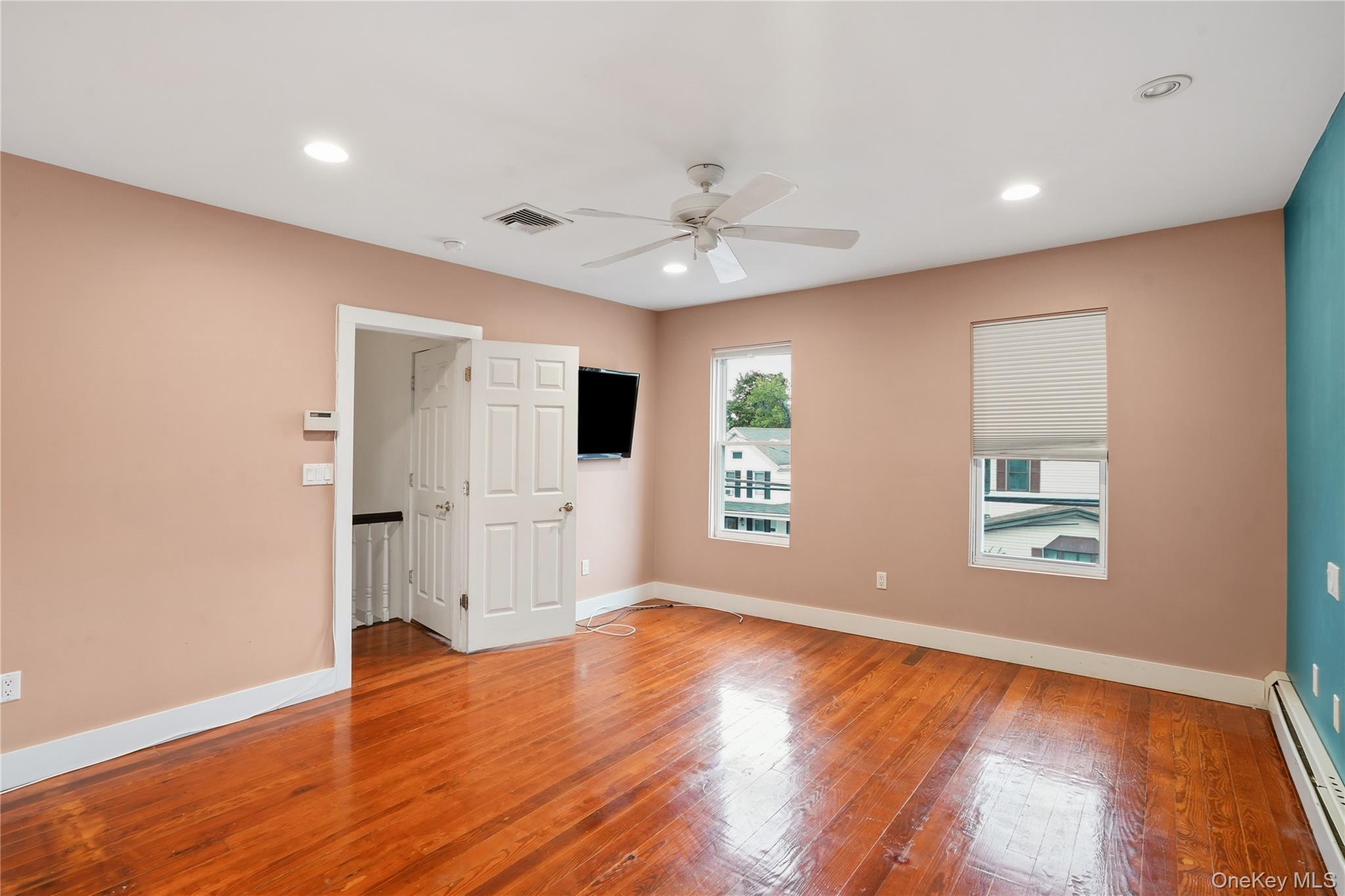 Single Family Maple Avenue Rockland County, NY 10927, MLS-1060751-15