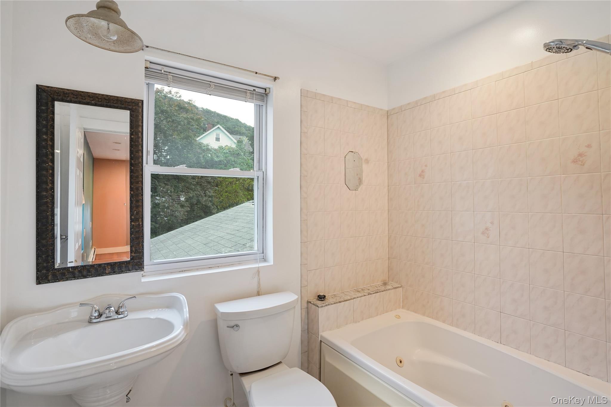 Single Family Maple Avenue Rockland County, NY 10927, MLS-1060751-17