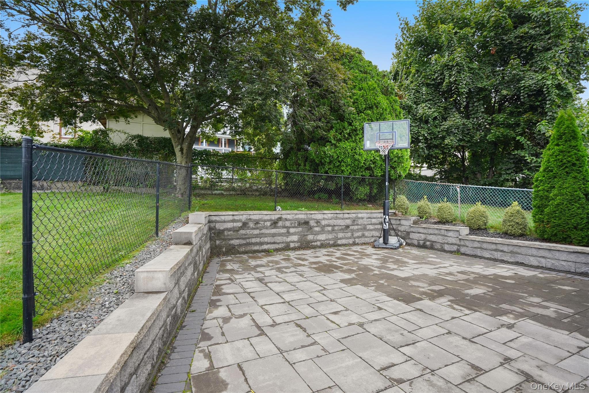 Single Family Maple Avenue Rockland County, NY 10927, MLS-1060751-21