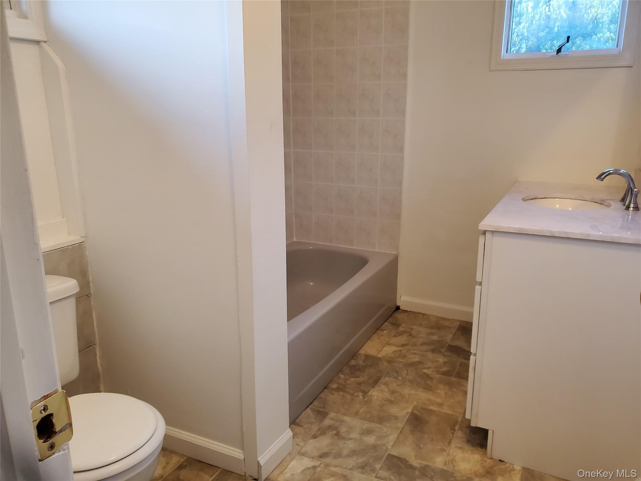 Single Family W Narcissus Road Suffolk County, NY 11951, MLS-1060753-6
