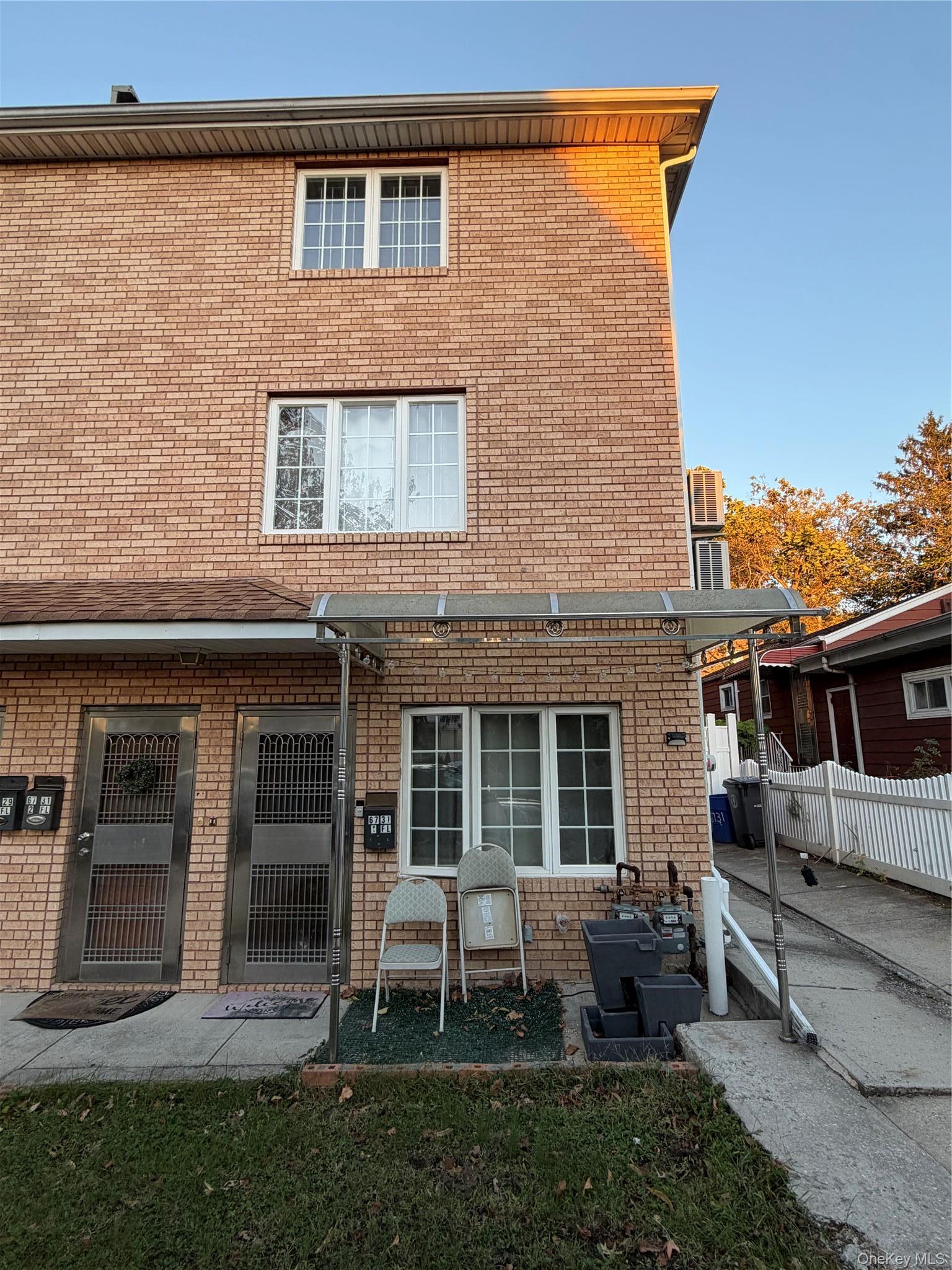 Single Family 185th Street  Queens, NY 11365, MLS-1060775-2