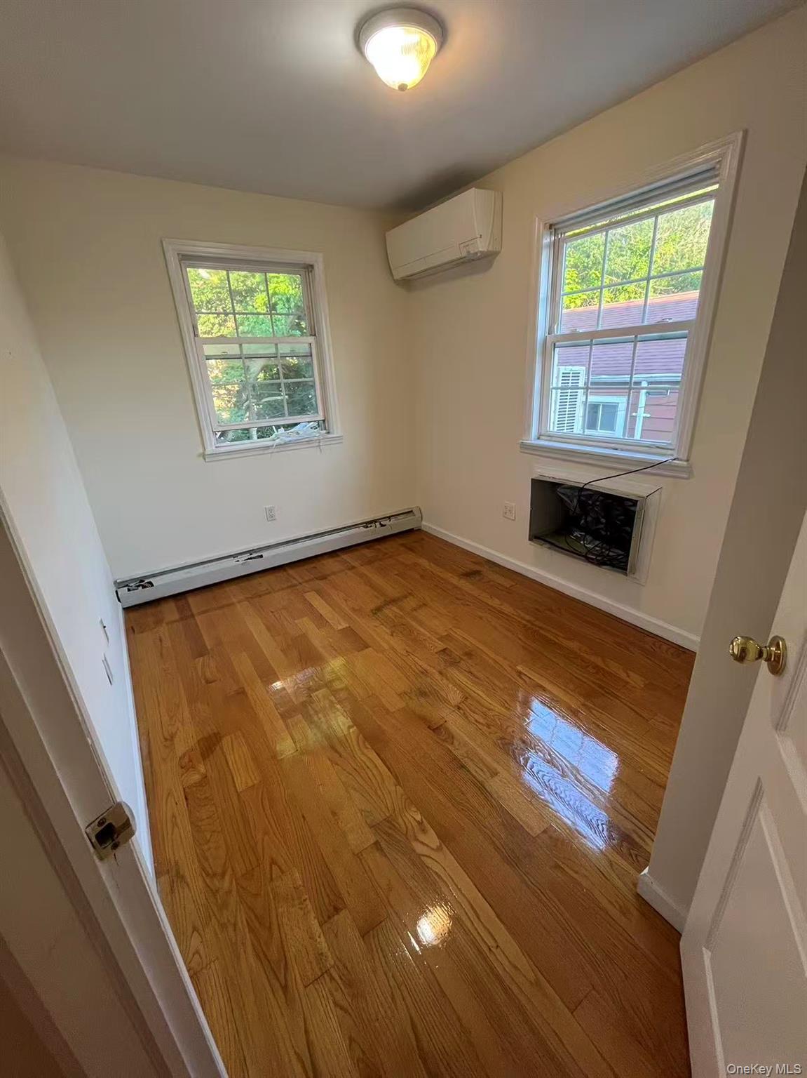 Single Family 185th Street  Queens, NY 11365, MLS-1060775-7