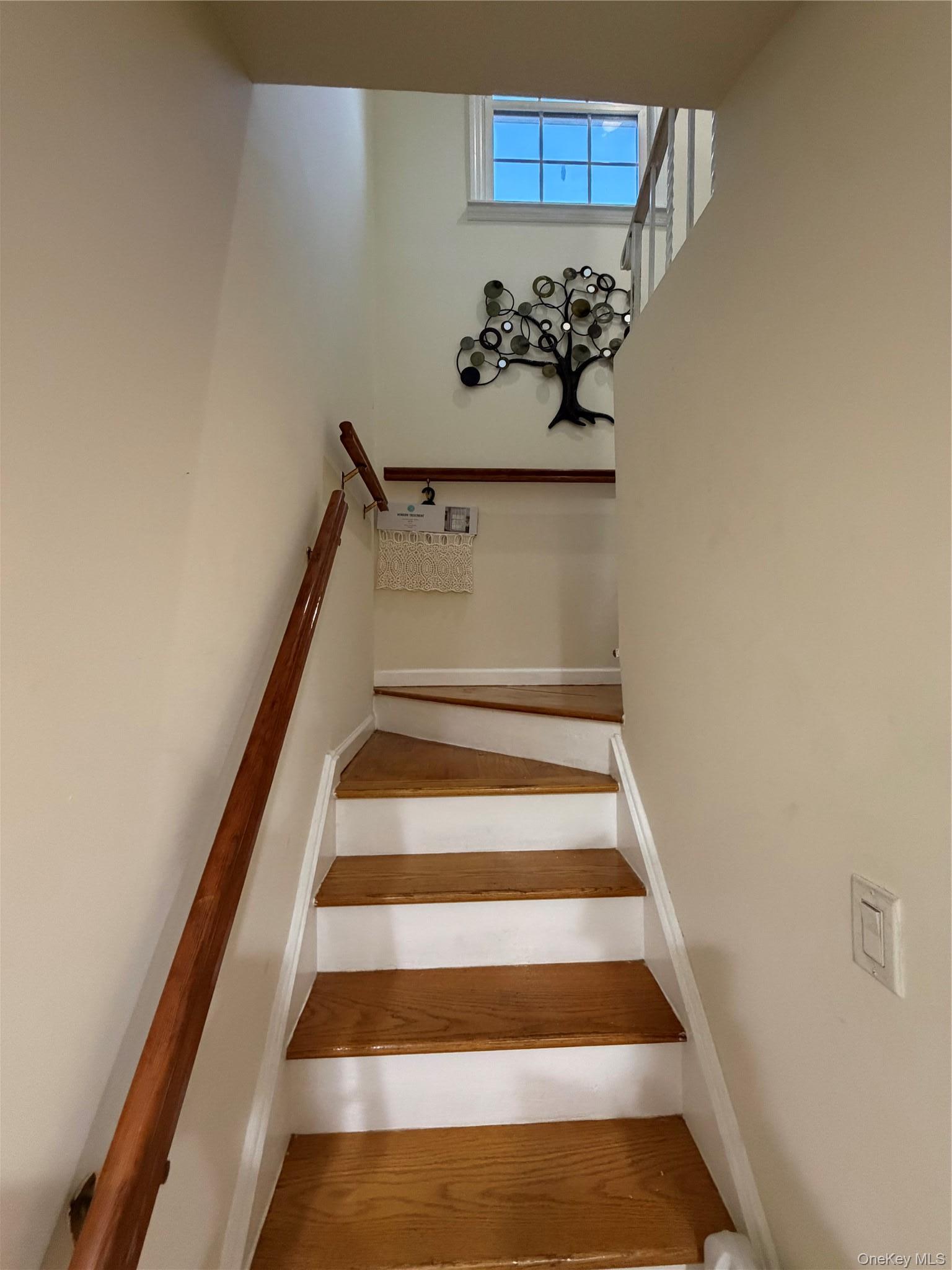 Single Family 185th Street  Queens, NY 11365, MLS-1060775-9