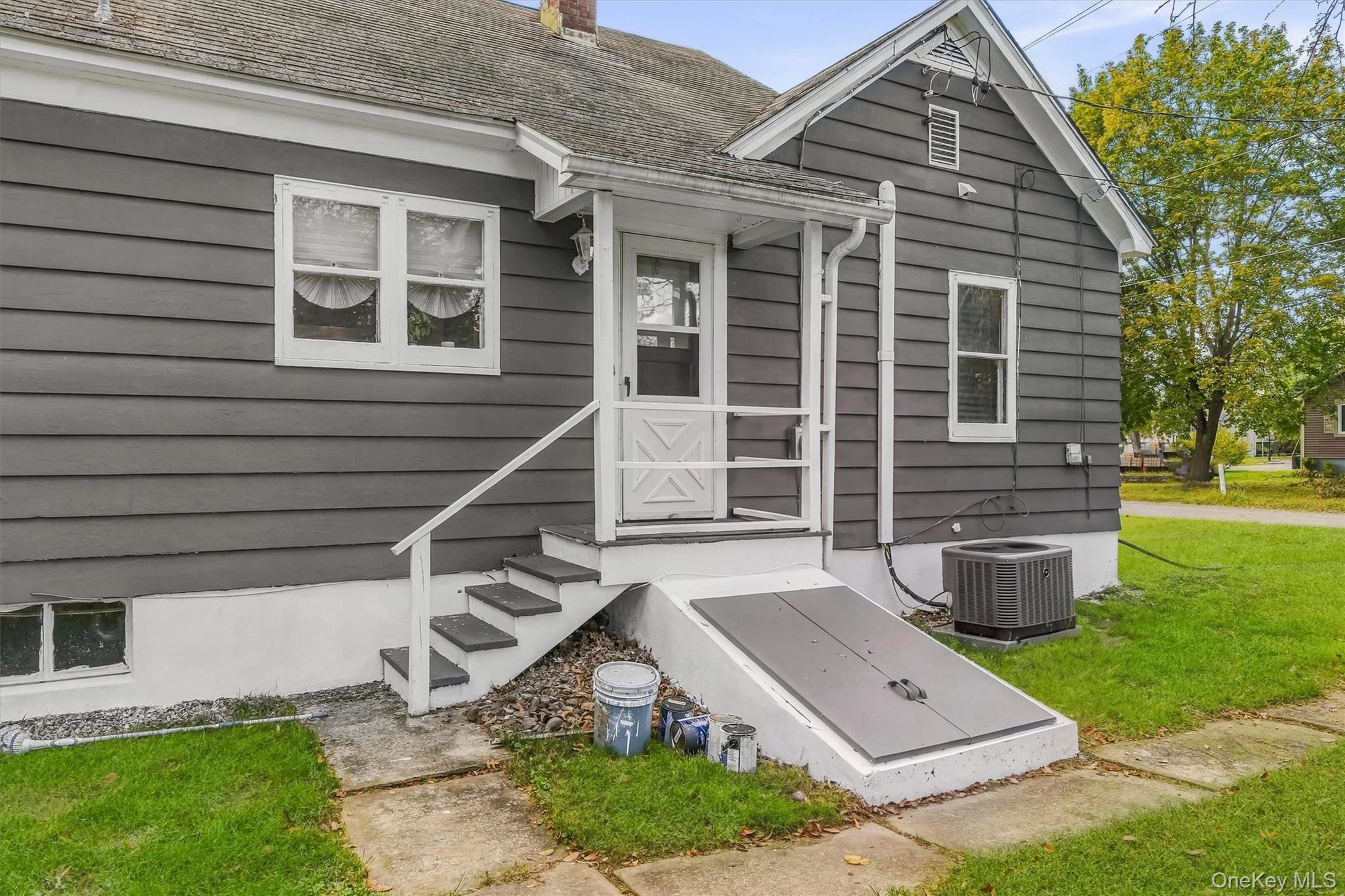 Single Family Senior Street  Orange County, NY 12549, MLS-1060811-26