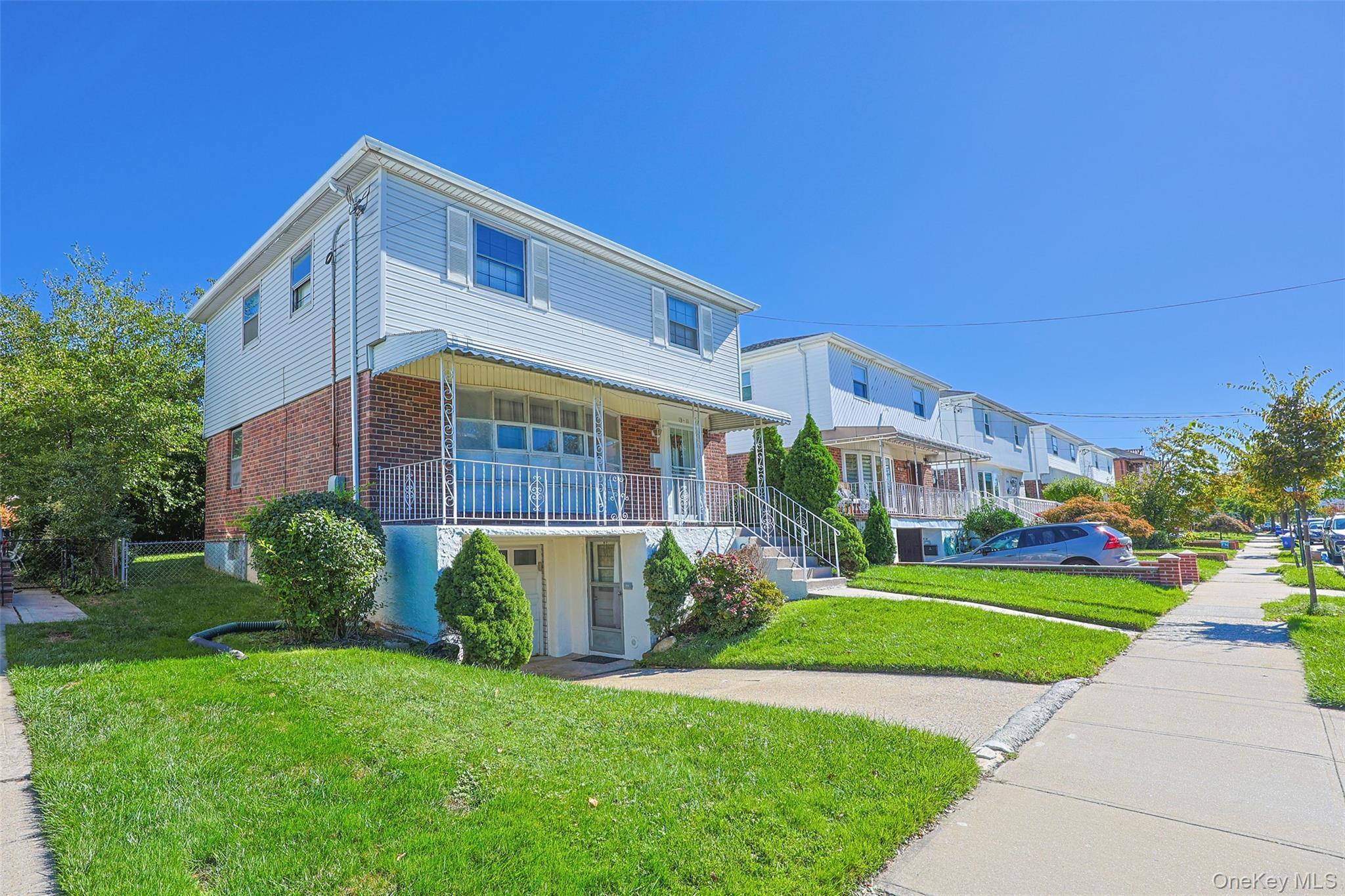 Single Family 209th Street Queens, NY 11360, MLS-1060827-2