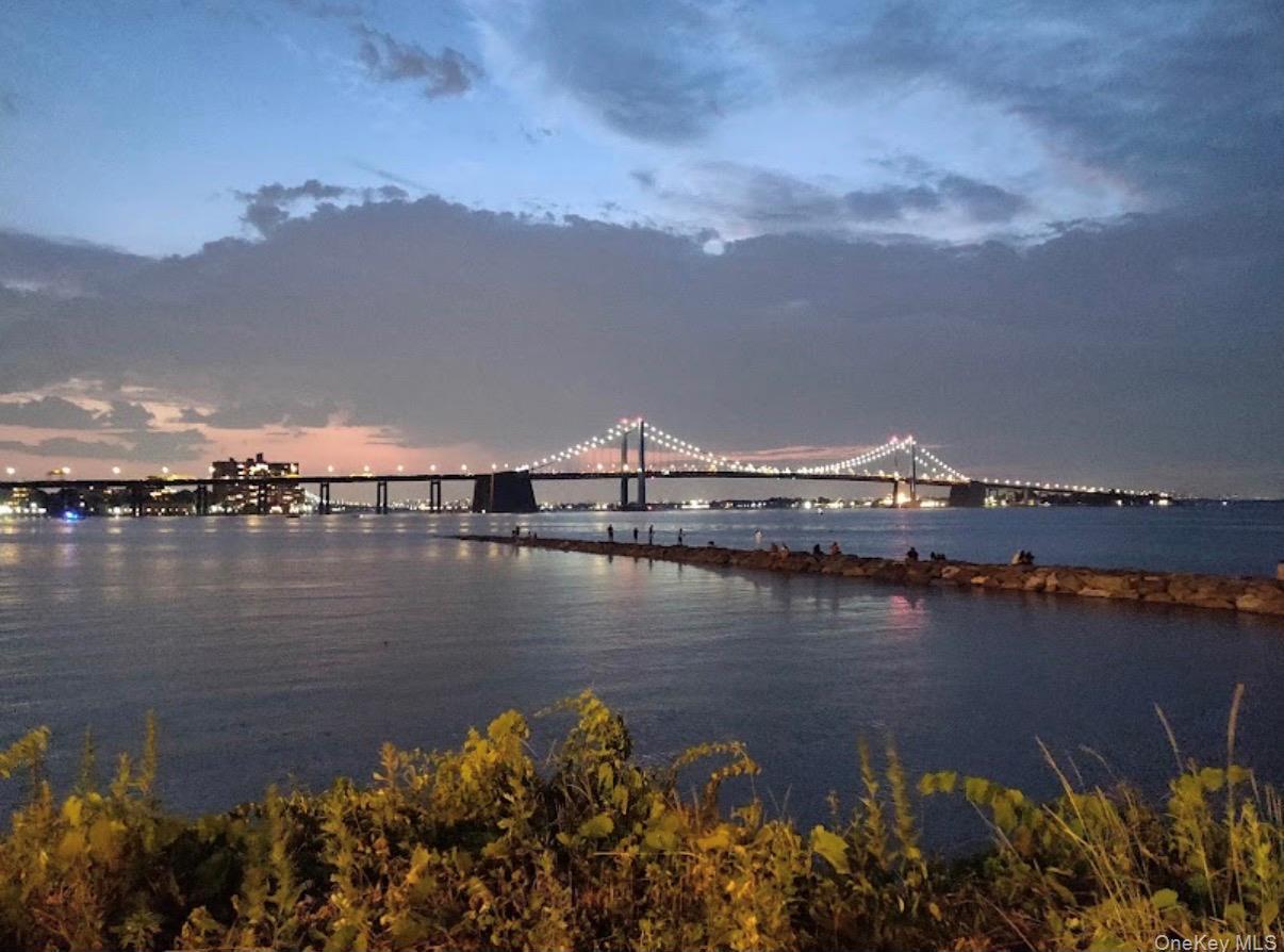 Single Family 209th Street Queens, NY 11360, MLS-1060827-24