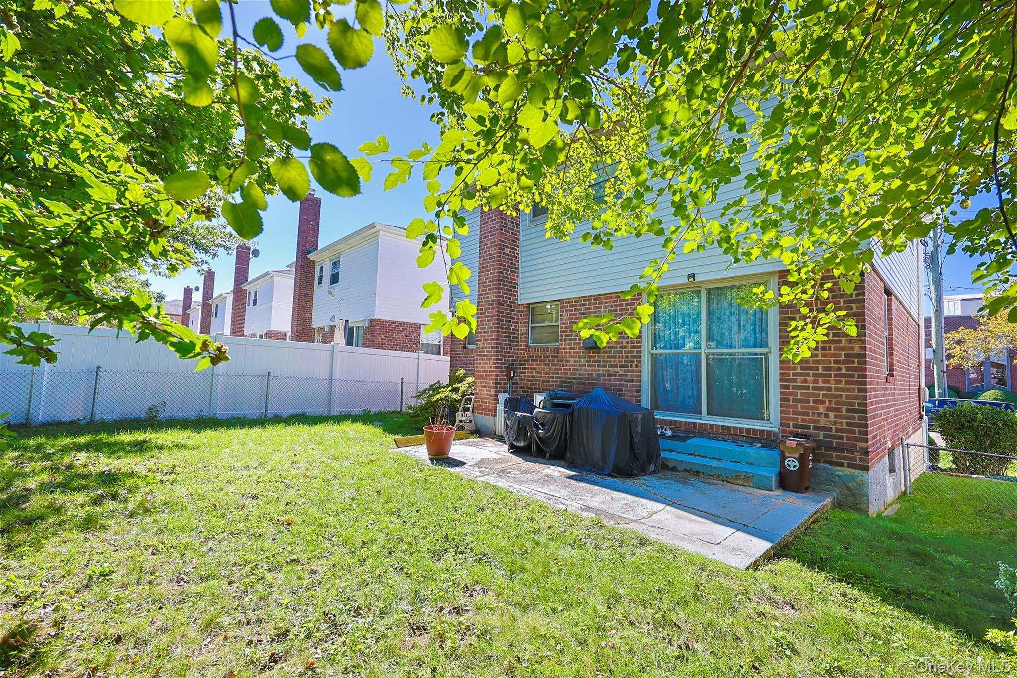 Single Family 209th Street Queens, NY 11360, MLS-1060827-7