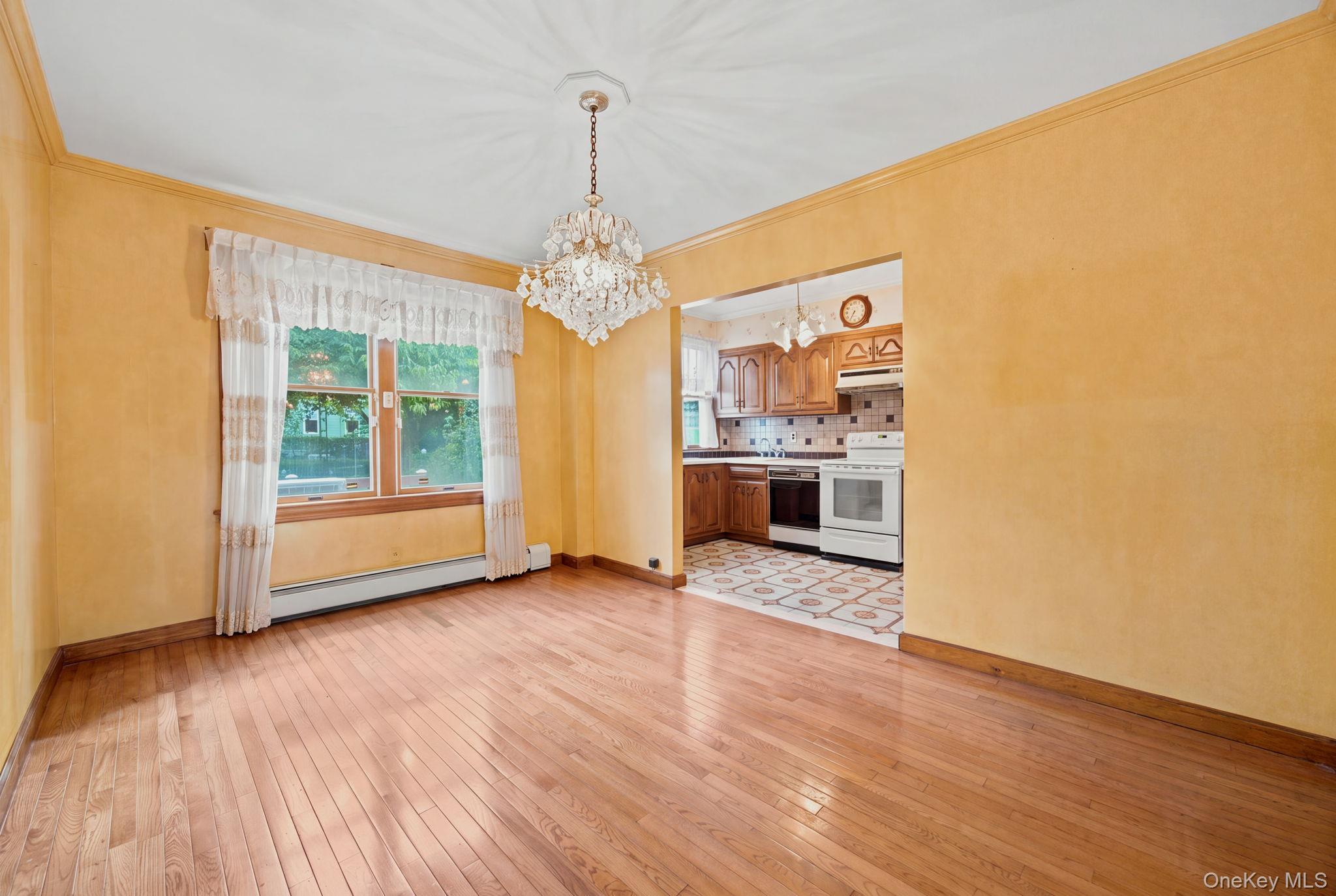 Single Family 36th Street Queens, NY 11105, MLS-1060898-10