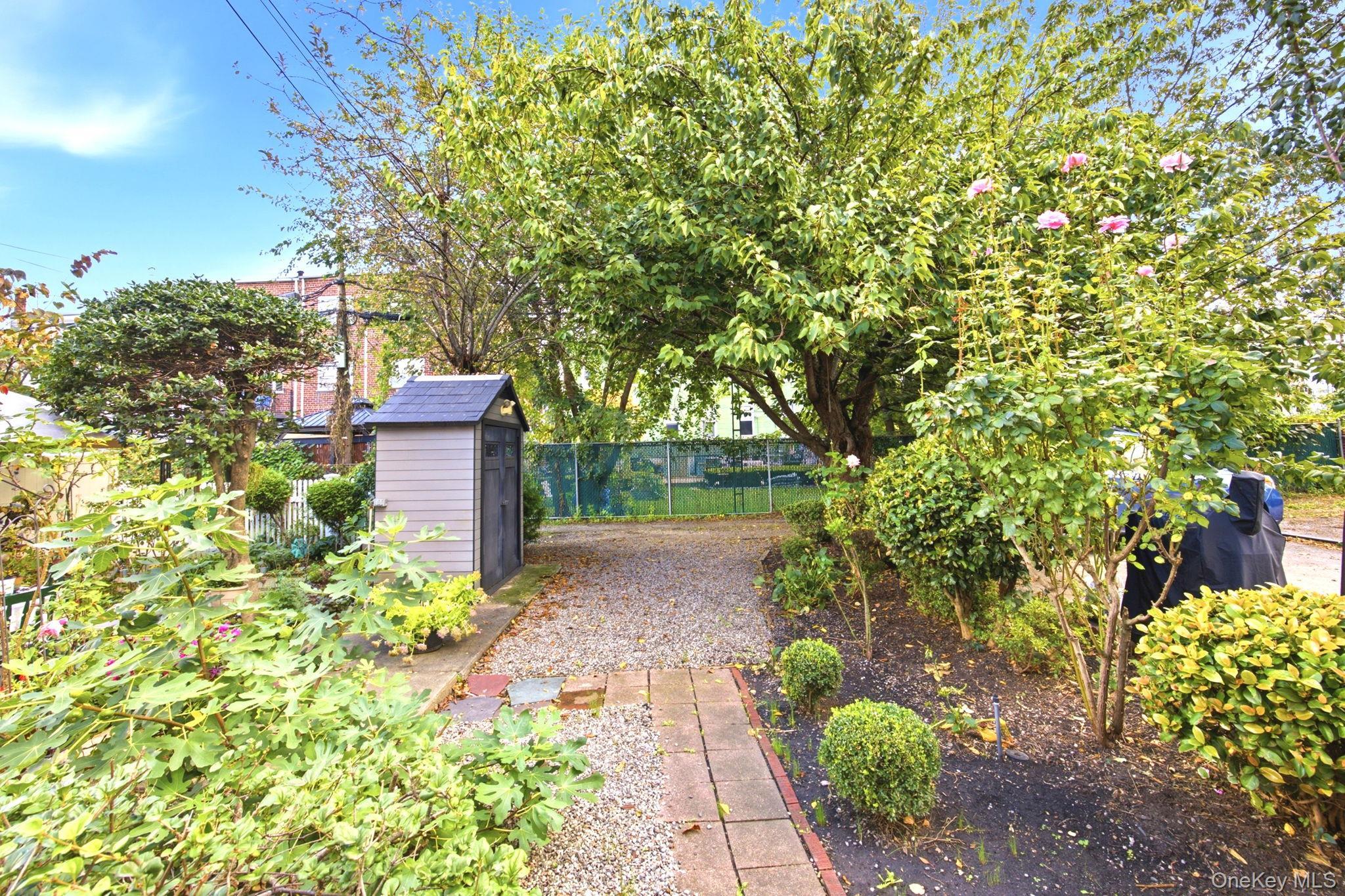 Single Family 36th Street Queens, NY 11105, MLS-1060898-22