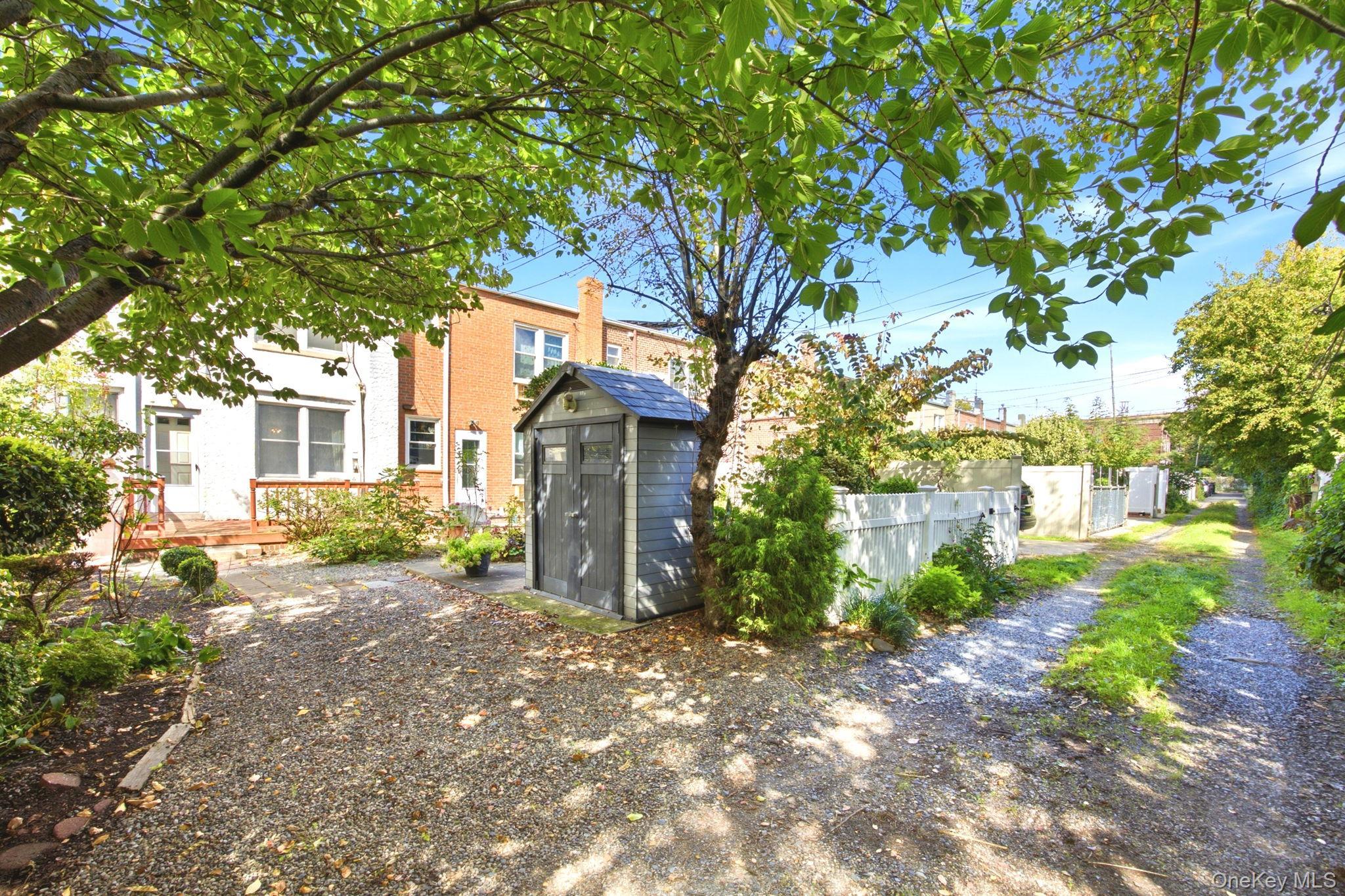 Single Family 36th Street  Queens, NY 11105, MLS-1060898-24