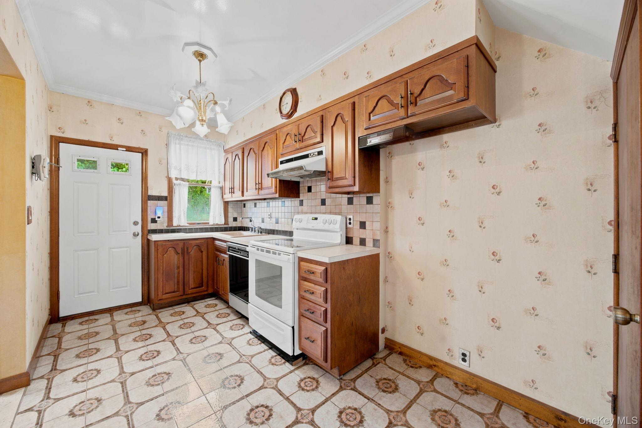 Single Family 36th Street Queens, NY 11105, MLS-1060898-8
