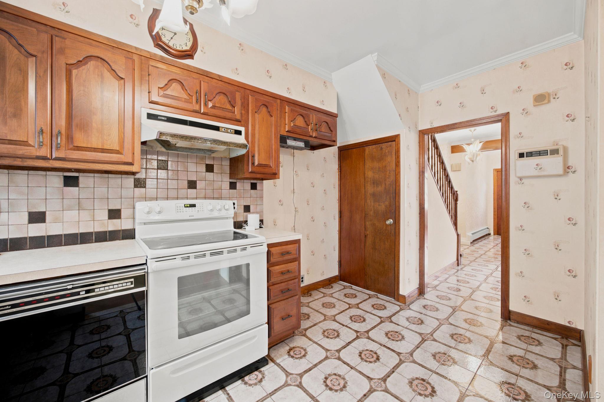 Single Family 36th Street Queens, NY 11105, MLS-1060898-9