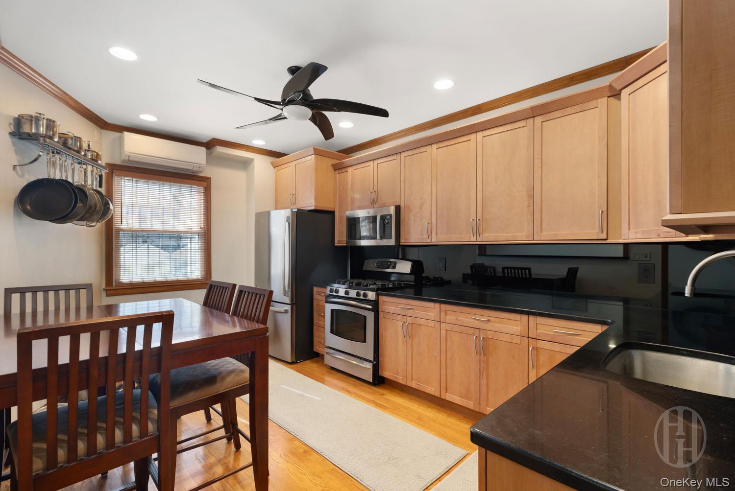 Single Family 68th Avenue Queens, NY 11379, MLS-1060899-6