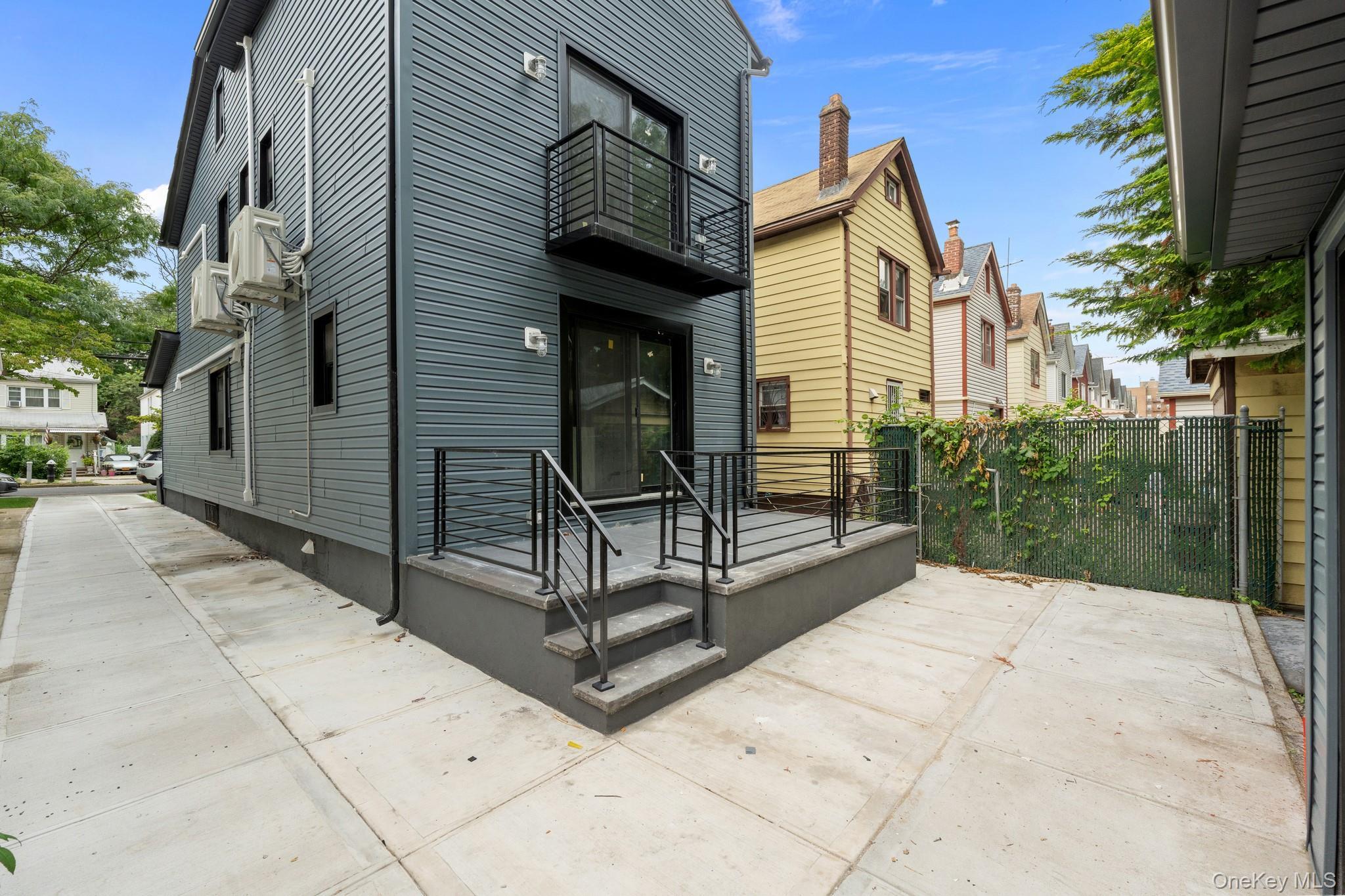 Single Family Alderton Street  Queens, NY 11374, MLS-1060922-16