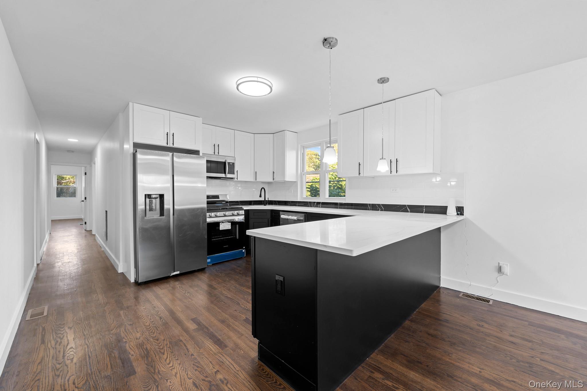Single Family 110th Avenue Queens, NY 11433, MLS-1060962-2