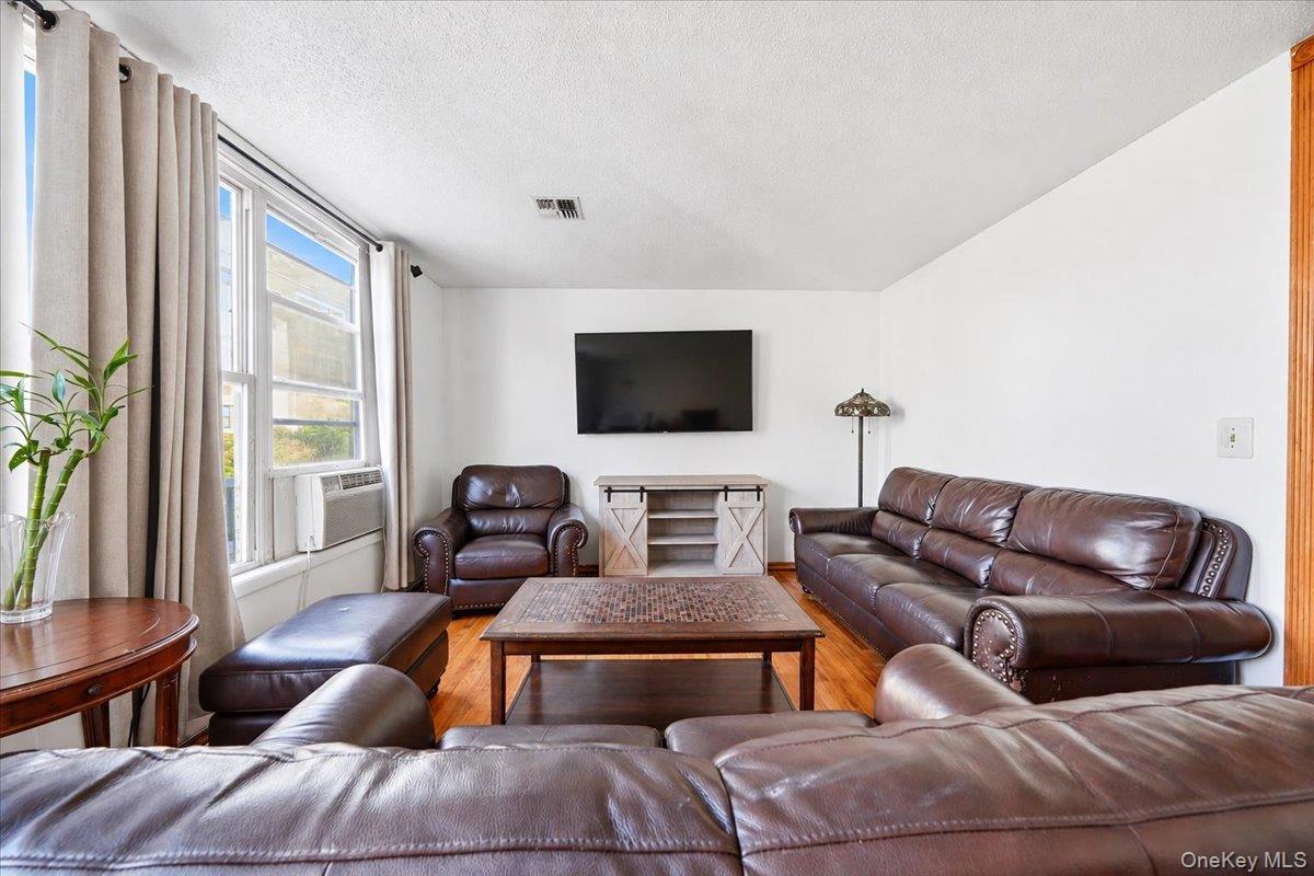 Single Family E 155th Street  Bronx, NY 10455, MLS-1061001-15